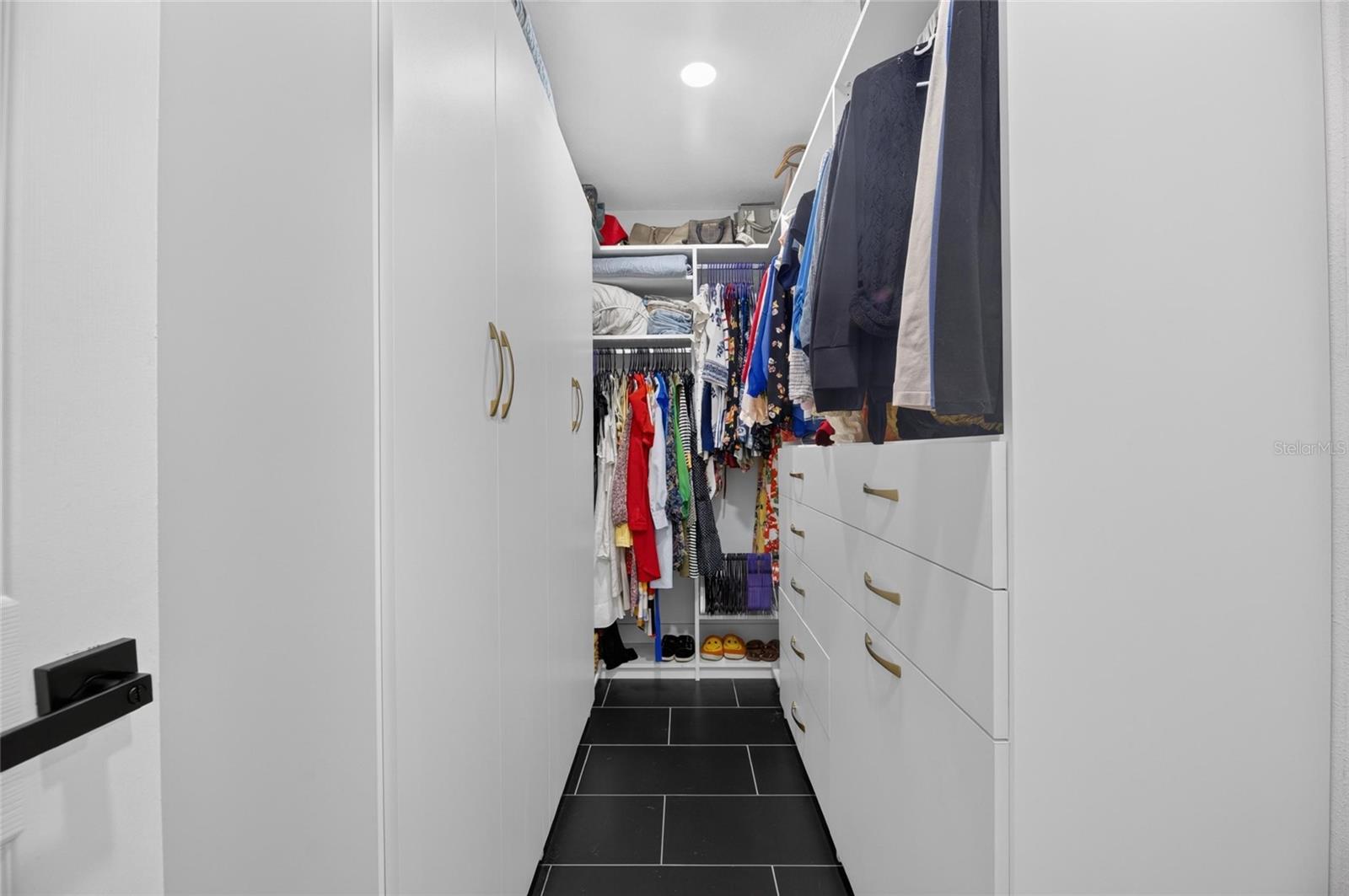 LAKEVIEW VILLAGE SEC C UNI - Residential Lease