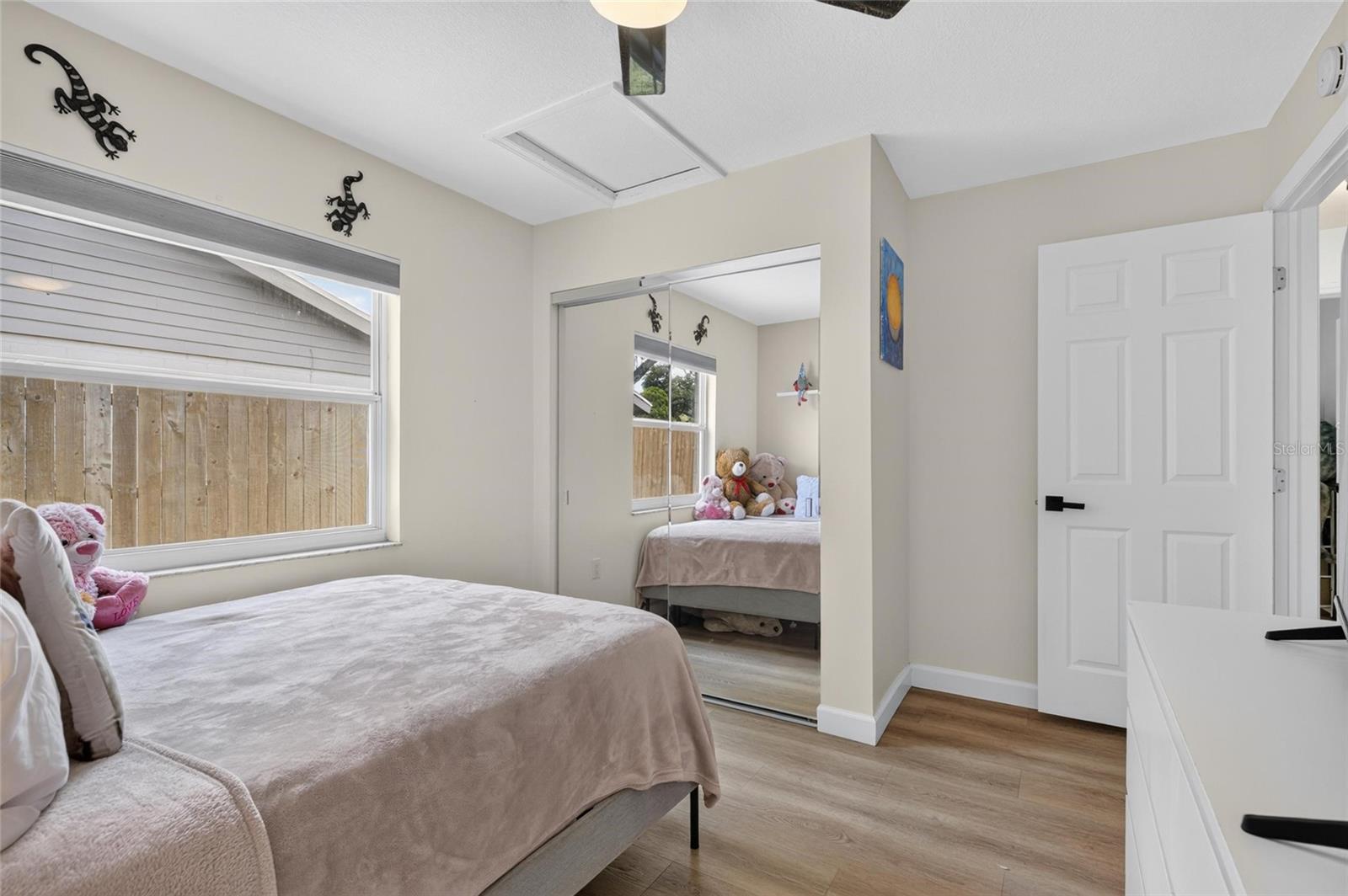 LAKEVIEW VILLAGE SEC C UNI - Residential Lease