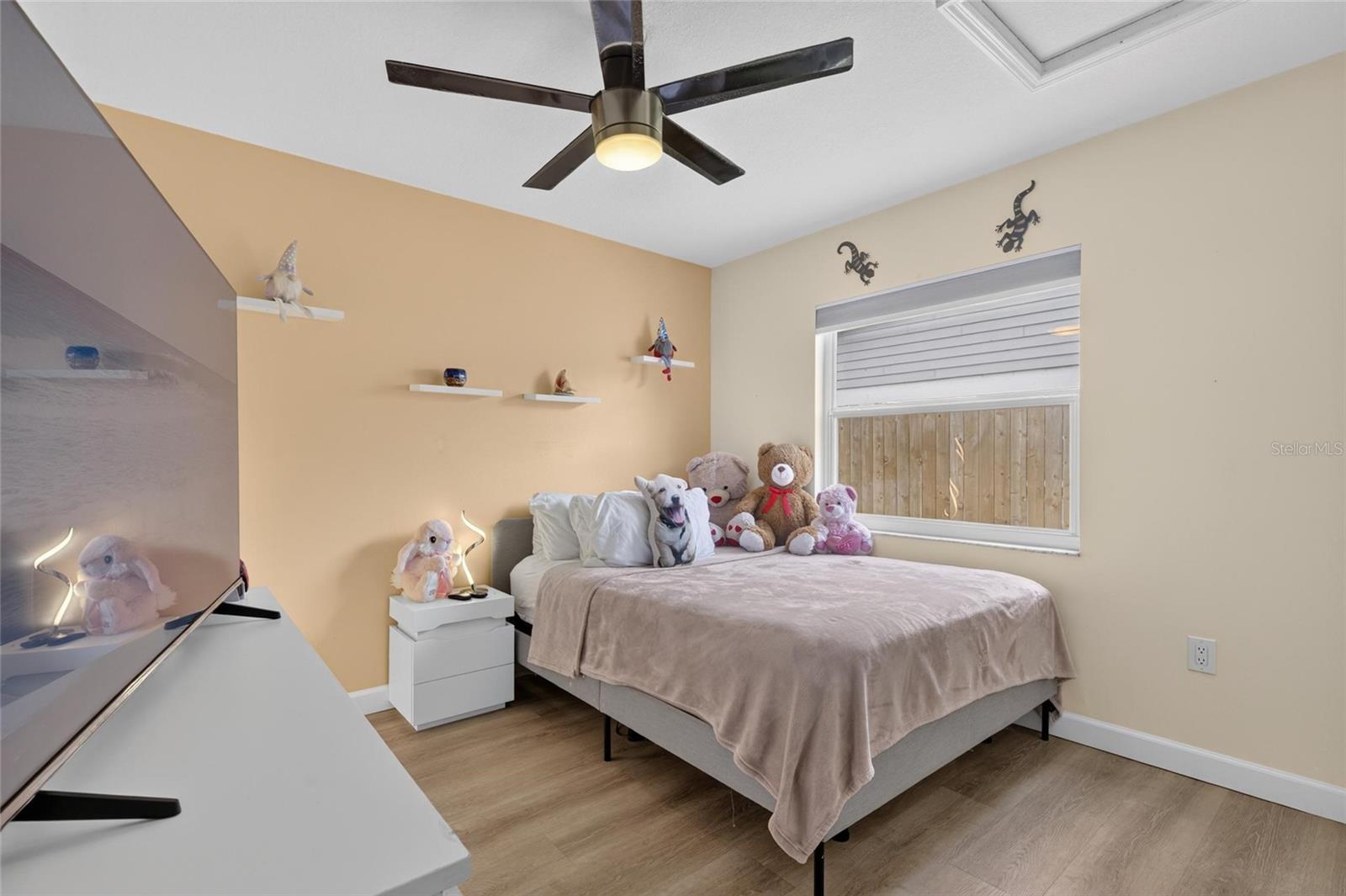 LAKEVIEW VILLAGE SEC C UNI - Residential Lease