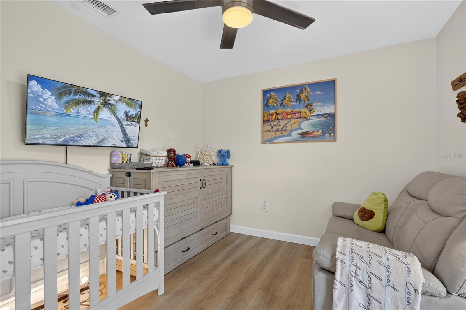 LAKEVIEW VILLAGE SEC C UNI - Residential Lease