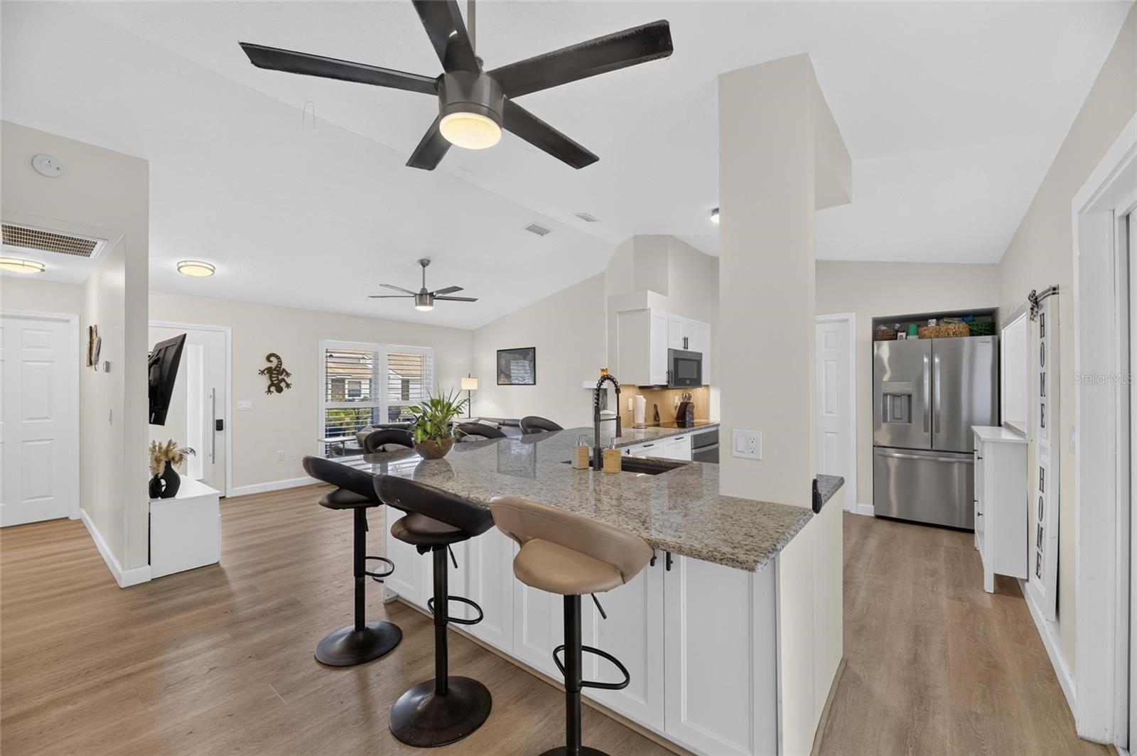LAKEVIEW VILLAGE SEC C UNI - Residential Lease