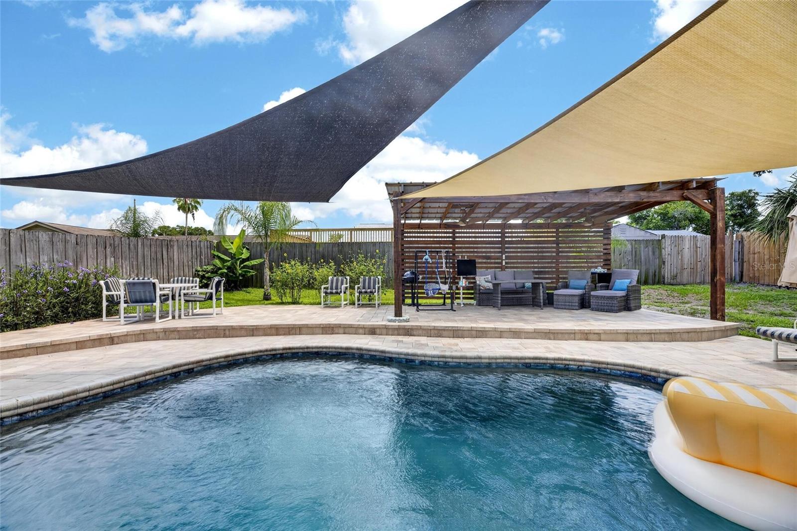 LAKEVIEW VILLAGE SEC C UNI - Residential Lease