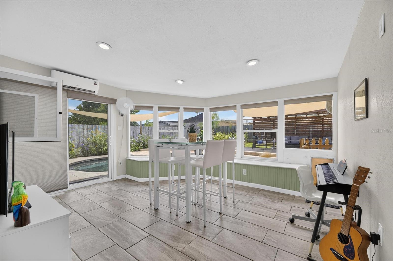 LAKEVIEW VILLAGE SEC C UNI - Residential Lease