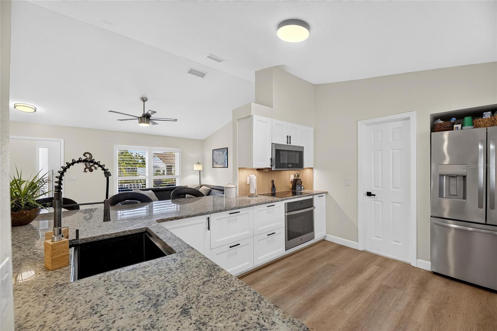LAKEVIEW VILLAGE SEC C UNI - Residential Lease