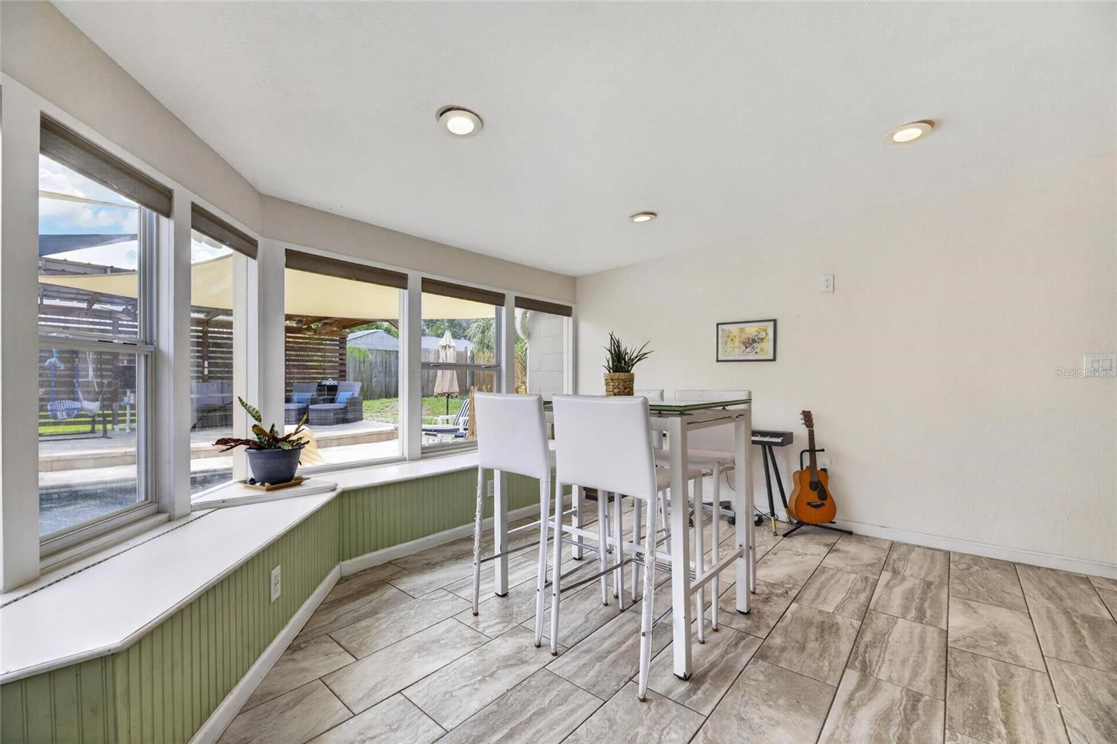 LAKEVIEW VILLAGE SEC C UNI - Residential Lease