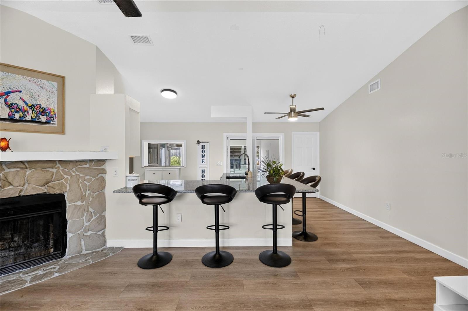 LAKEVIEW VILLAGE SEC C UNI - Residential Lease