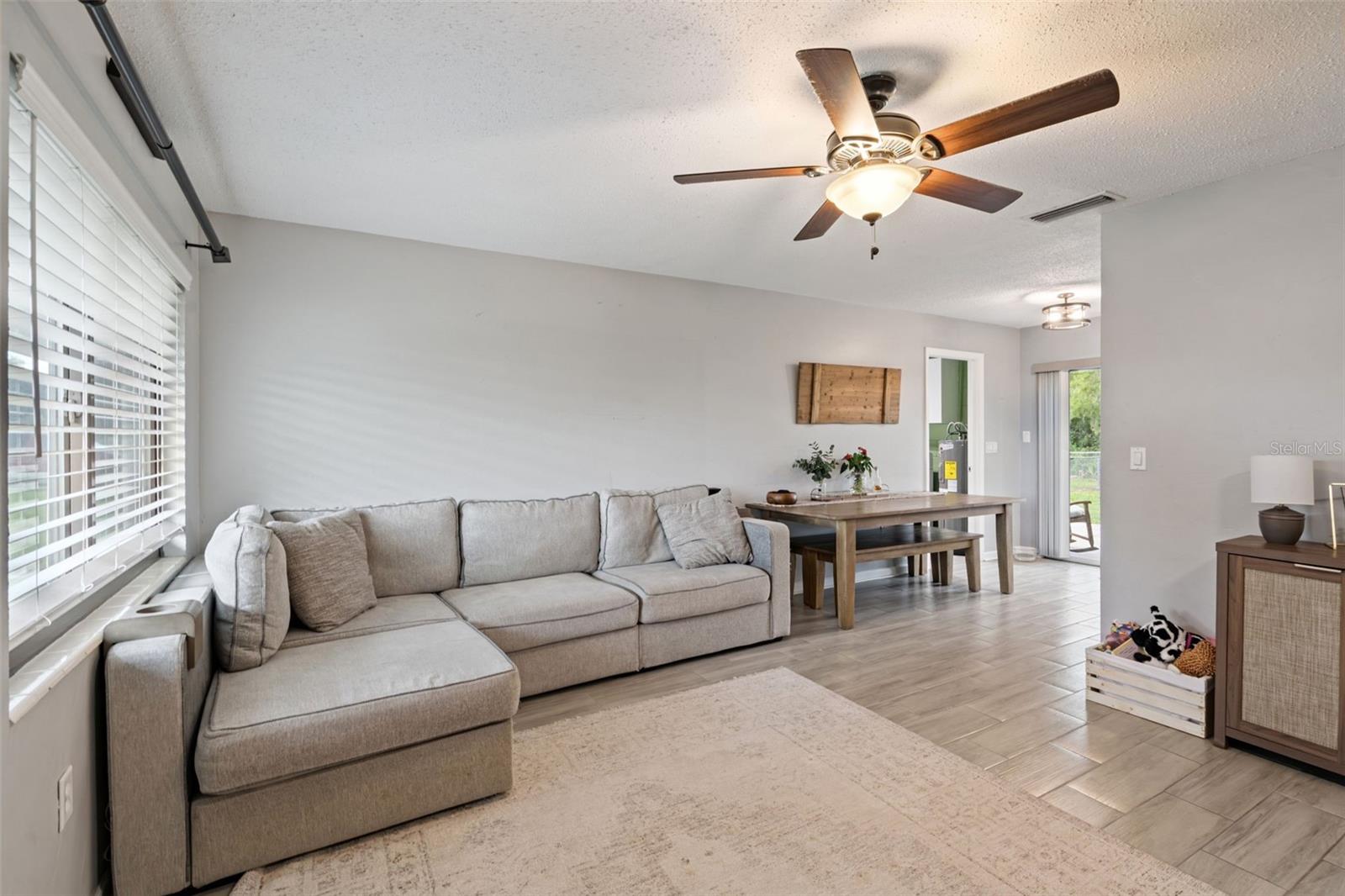 TROPICAL SHORES MANOR - Residential