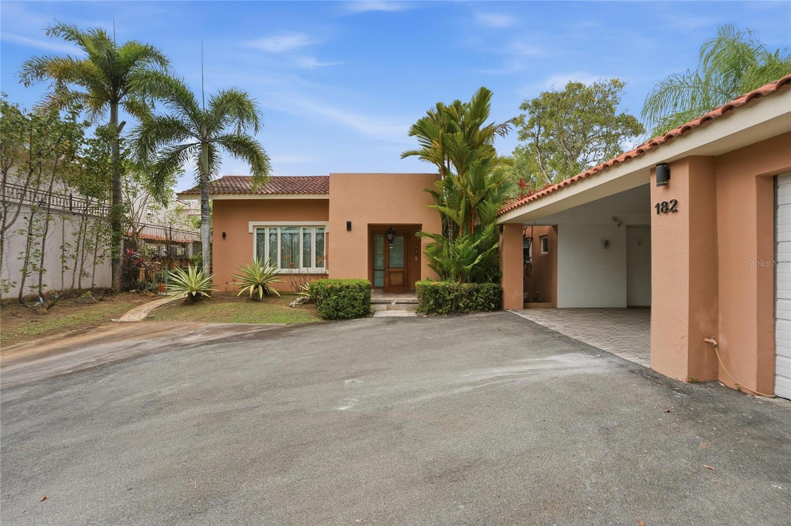 DORADO BEACH EAST - Residential