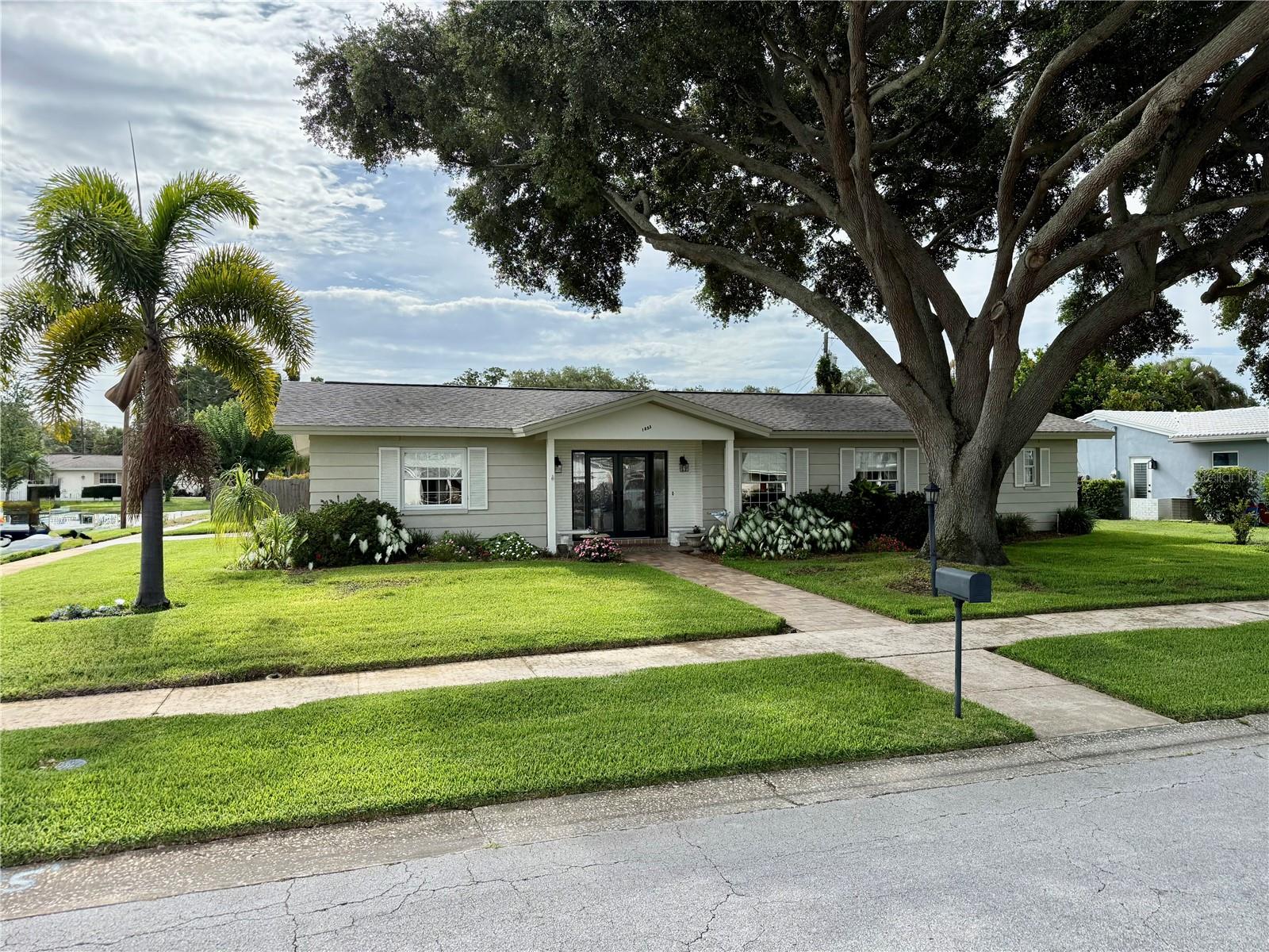 MIDWAY ACRES - Residential