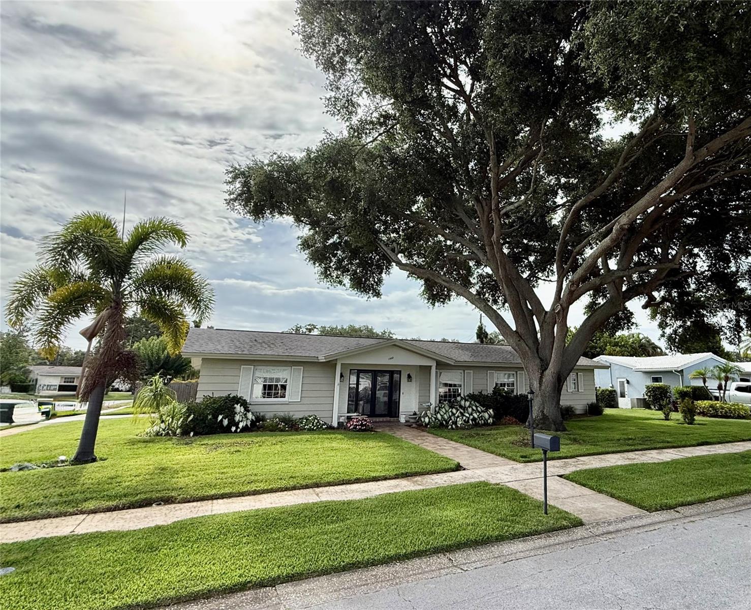 MIDWAY ACRES - Residential