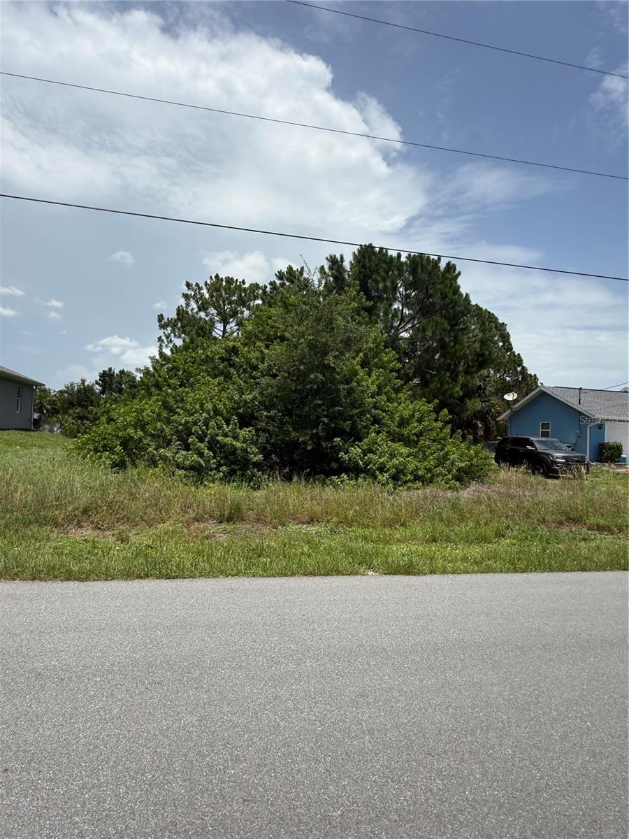 PORT CHARLOTTE SEC 072 - Land