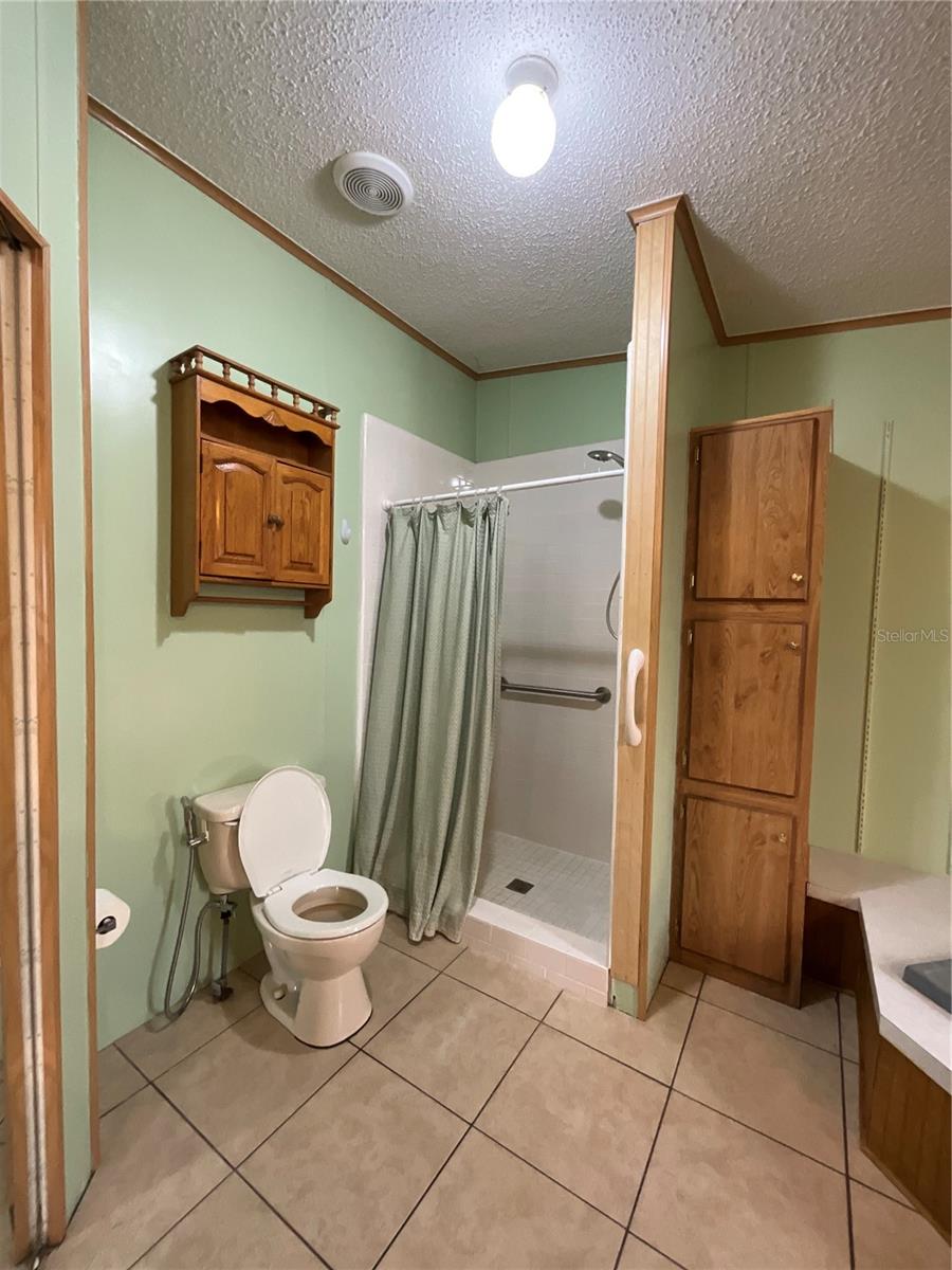TRADERS COVE UNIT 01 - Residential