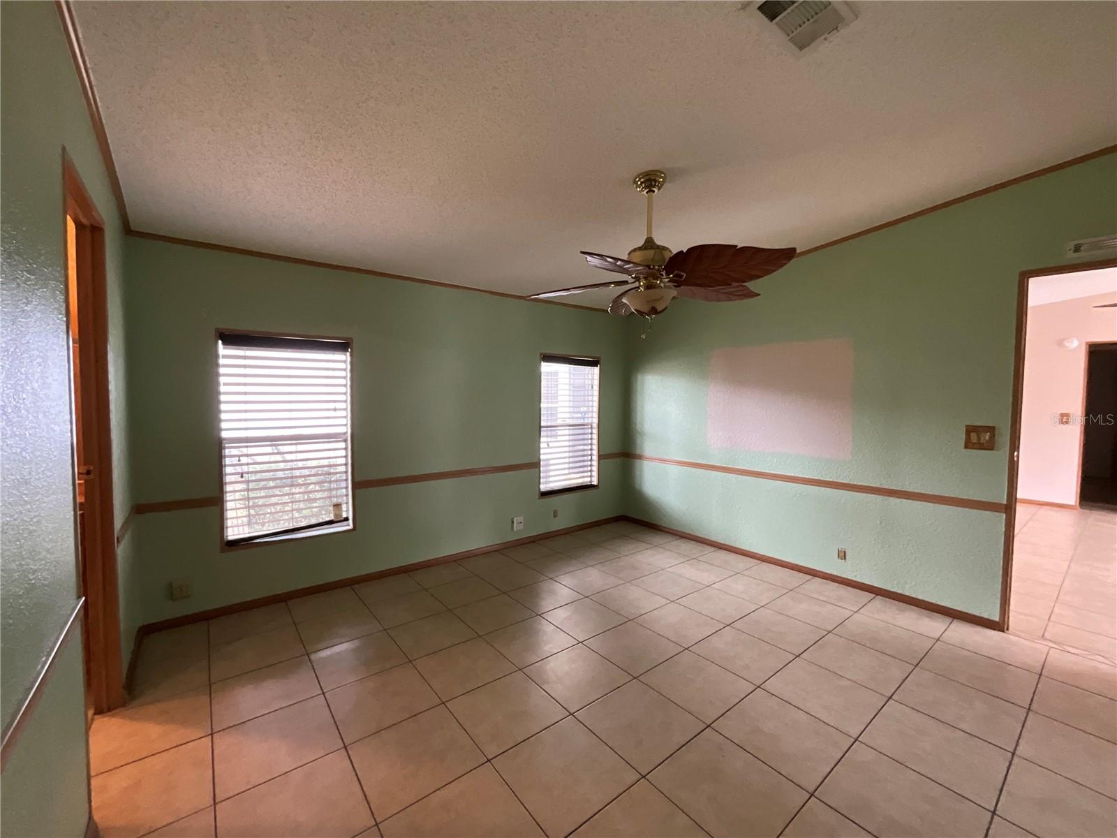 TRADERS COVE UNIT 01 - Residential