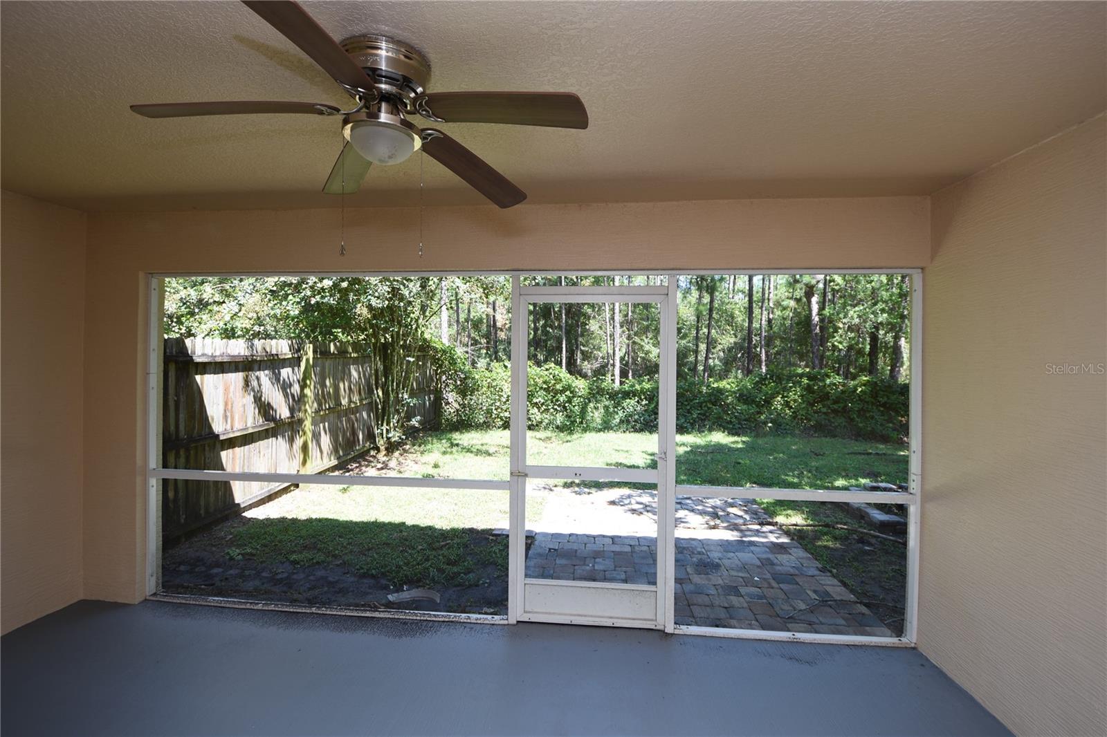 QUAIL HOLLOW - Residential Lease