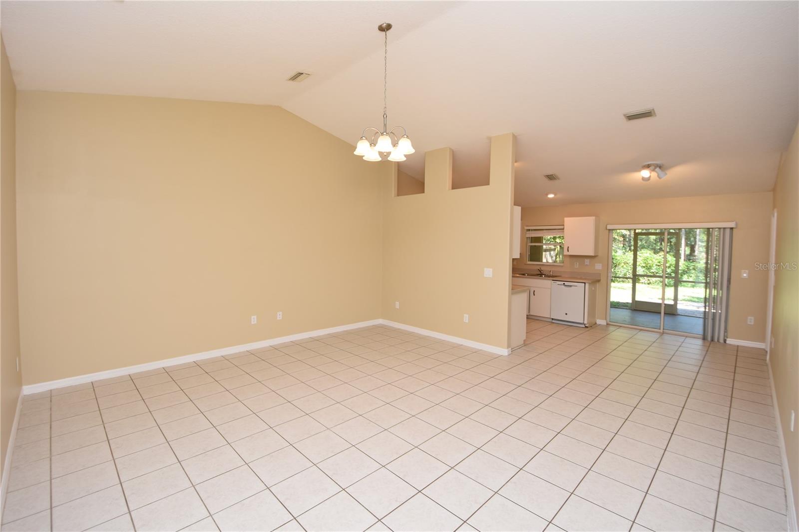 QUAIL HOLLOW - Residential Lease