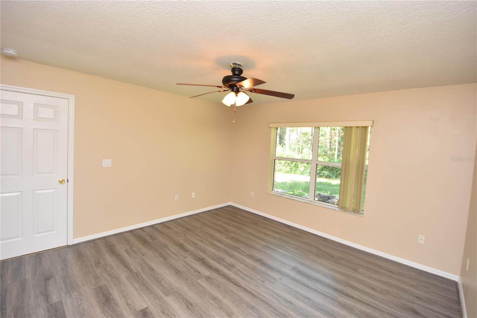 QUAIL HOLLOW - Residential Lease