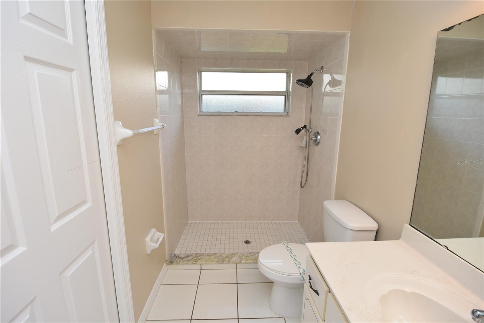 QUAIL HOLLOW - Residential Lease