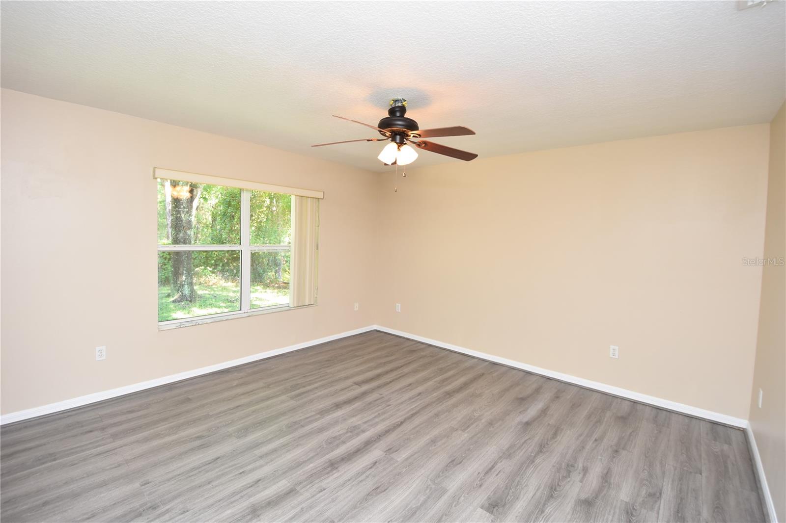 QUAIL HOLLOW - Residential Lease