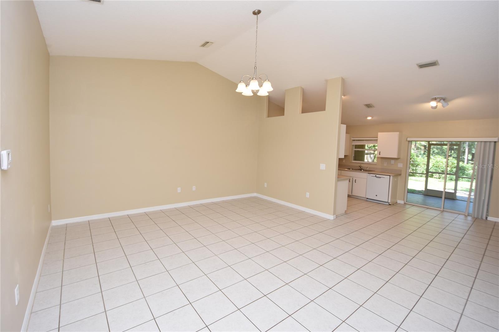 QUAIL HOLLOW - Residential Lease