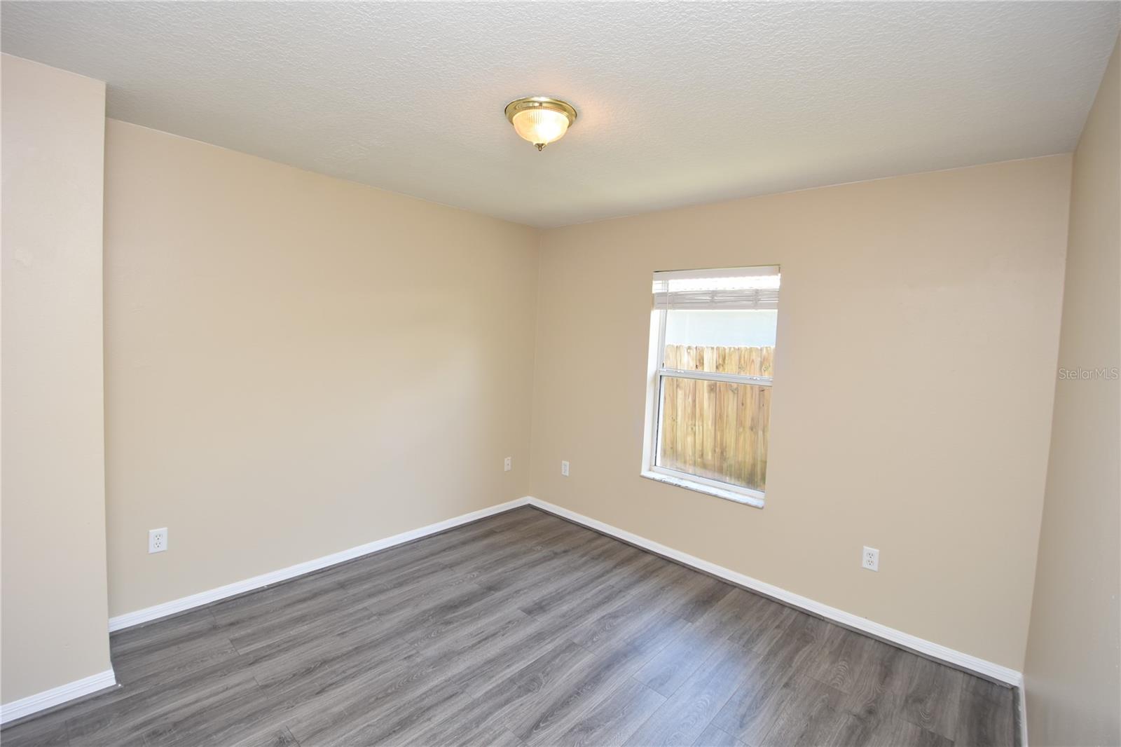 QUAIL HOLLOW - Residential Lease