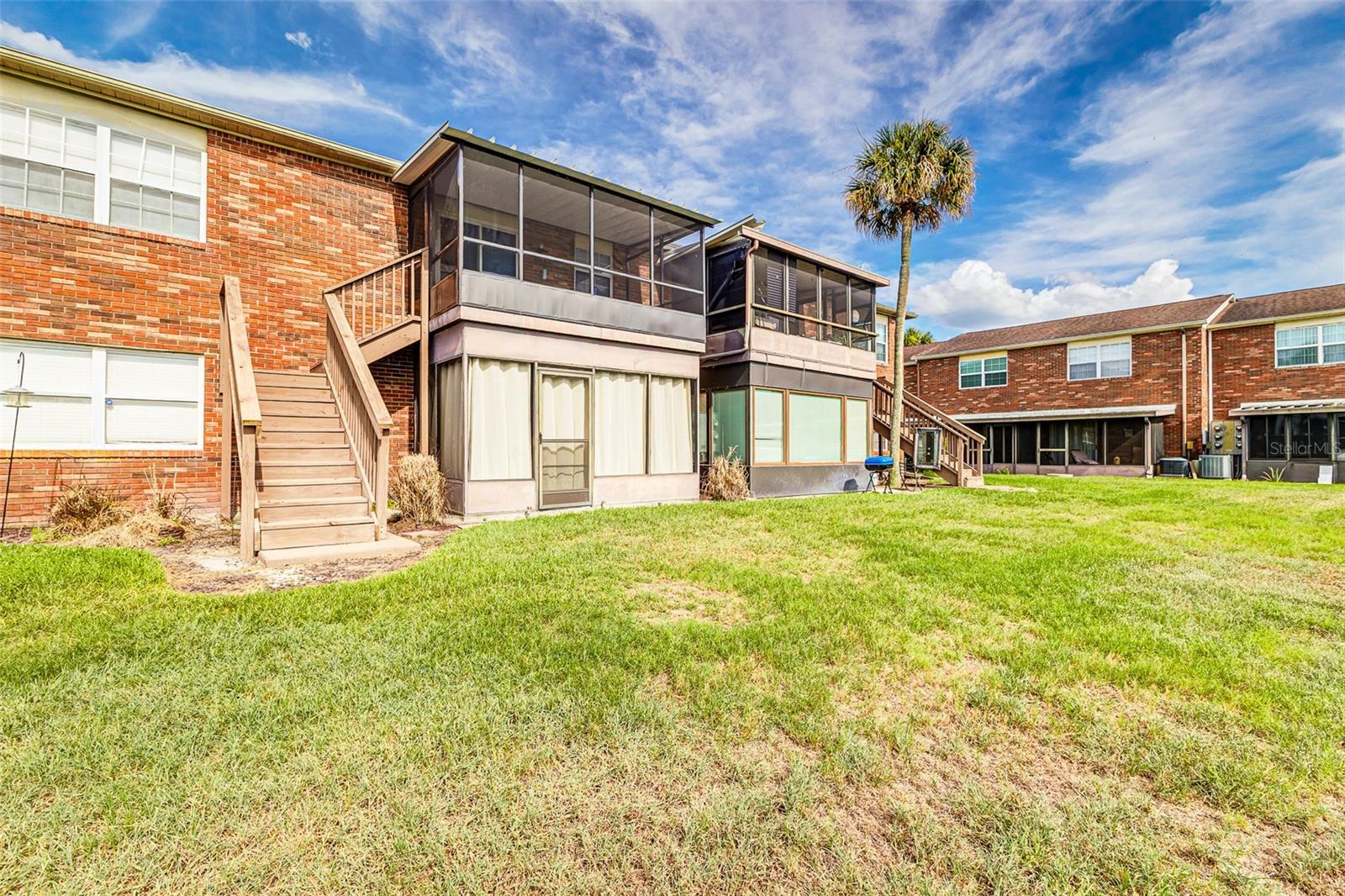 LAKE BENTLEY SHORES CONDO PH 01 - Residential
