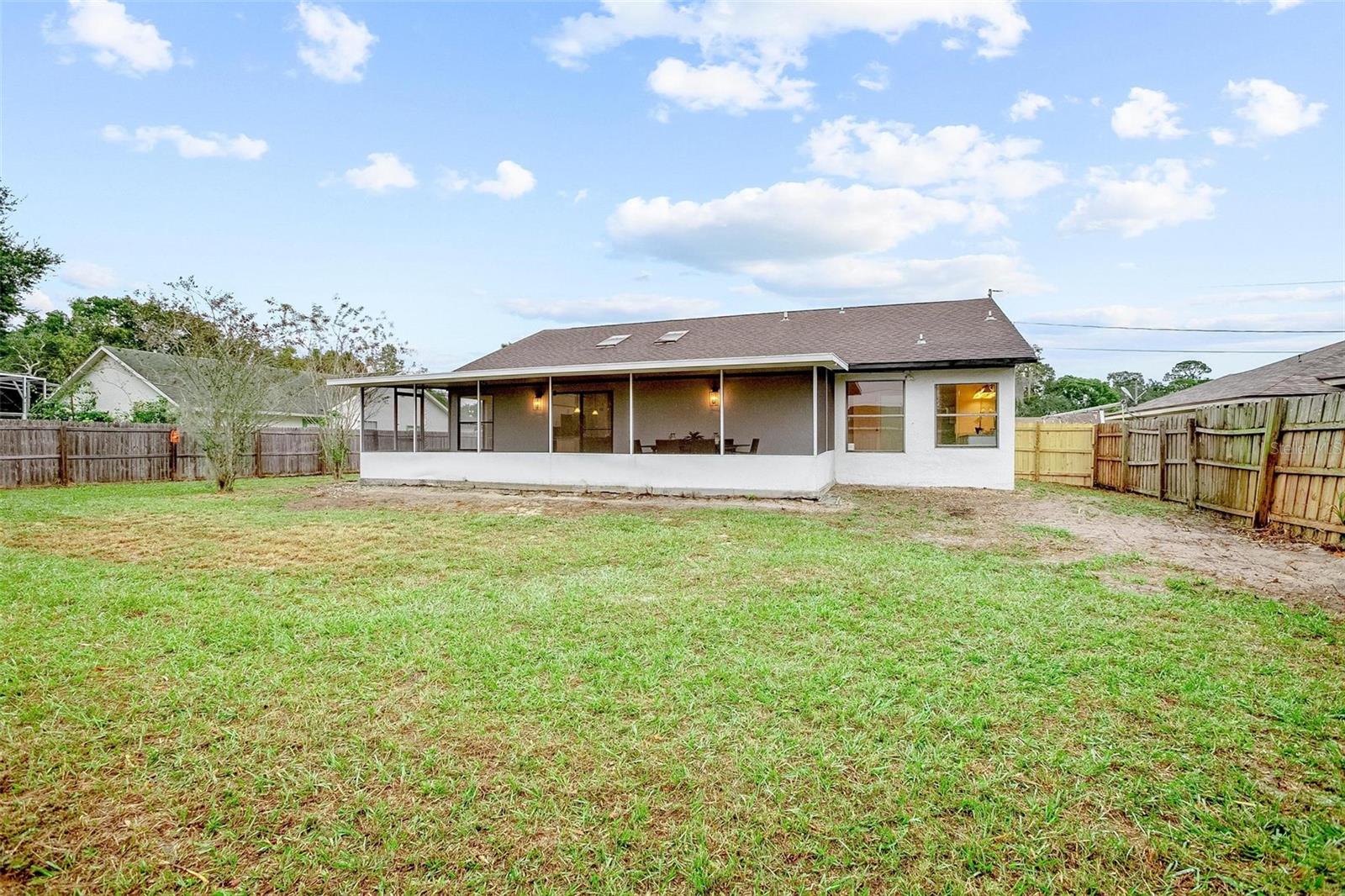 DELTONA LAKES UN 27 - Residential
