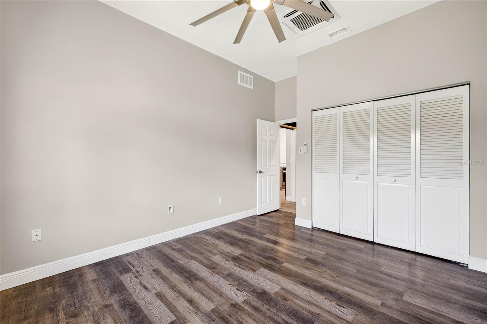 CEDAR CREEK - Residential