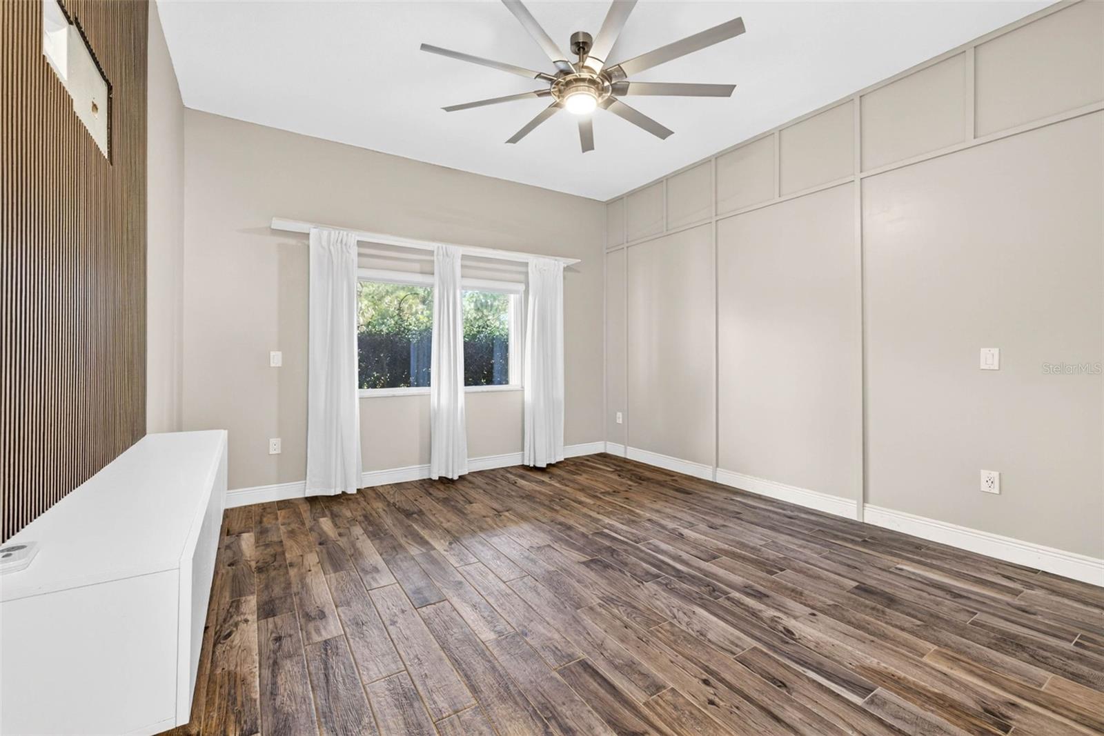 CEDAR CREEK - Residential