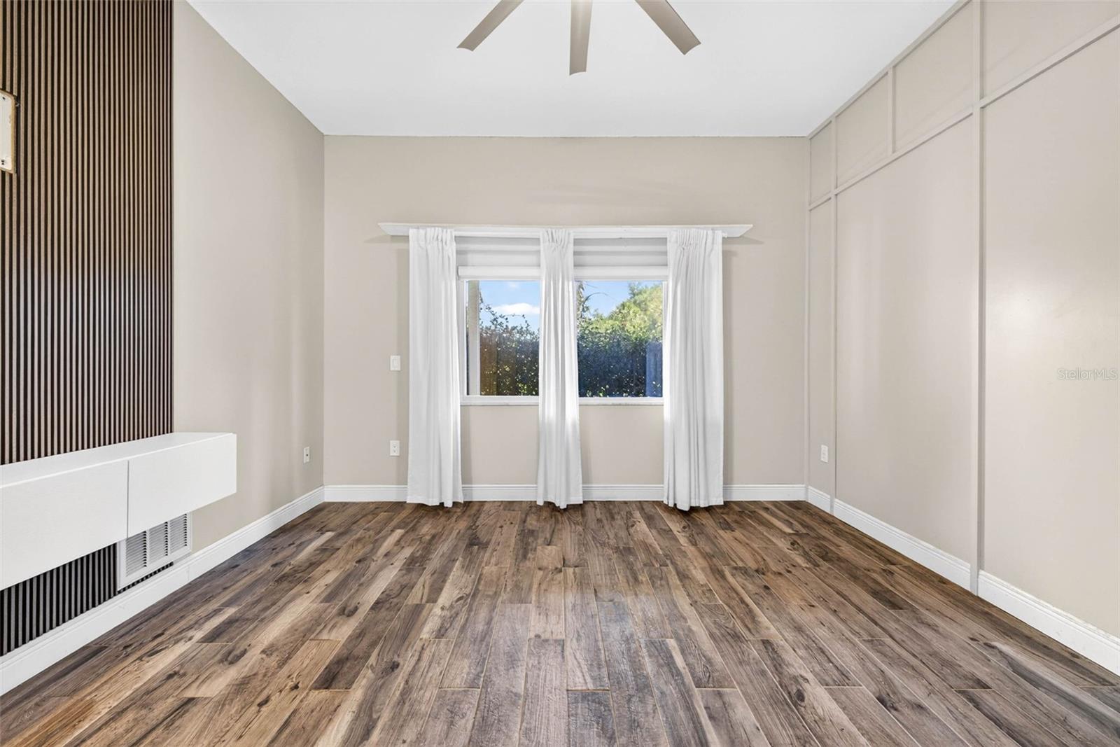 CEDAR CREEK - Residential