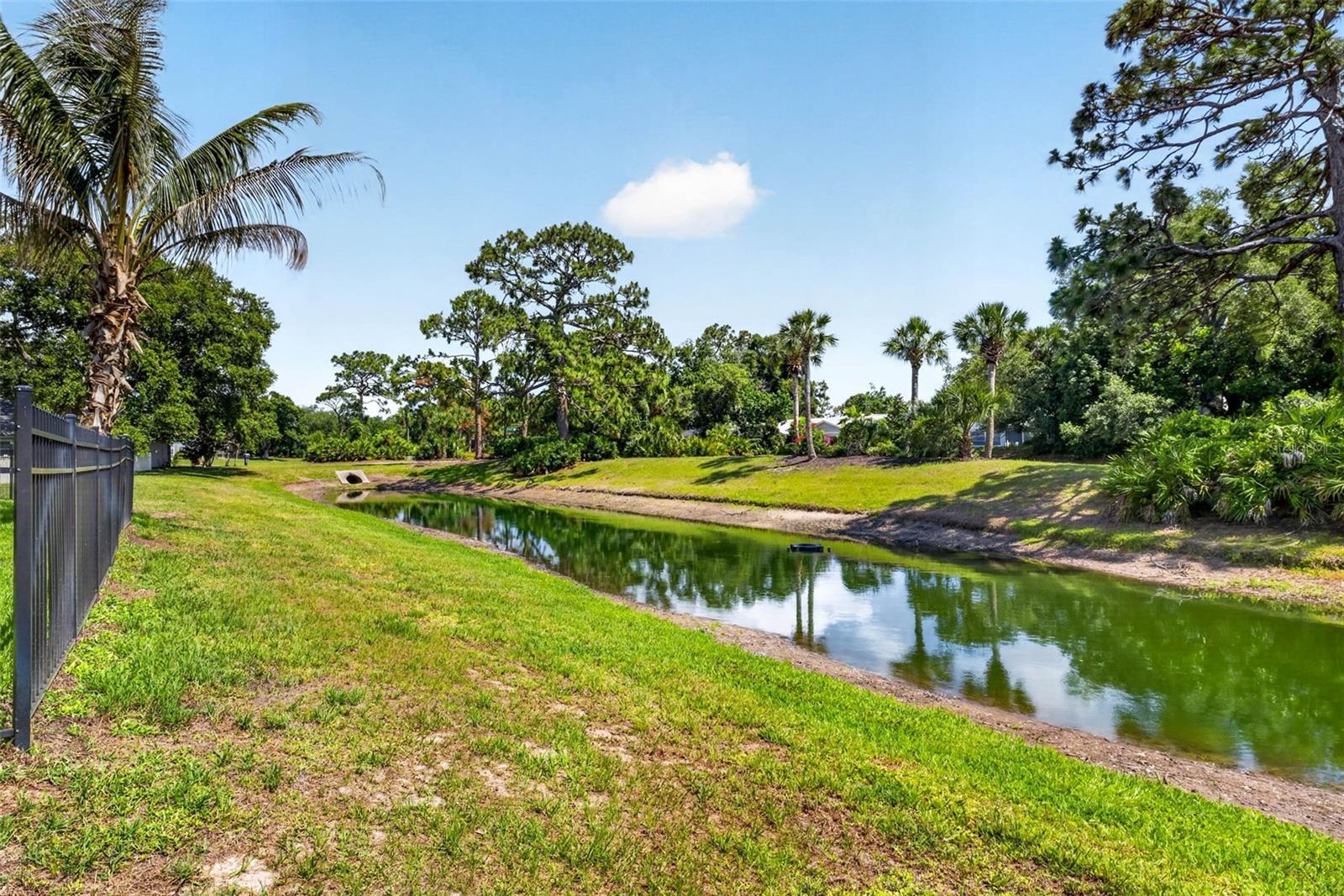 CEDAR CREEK - Residential