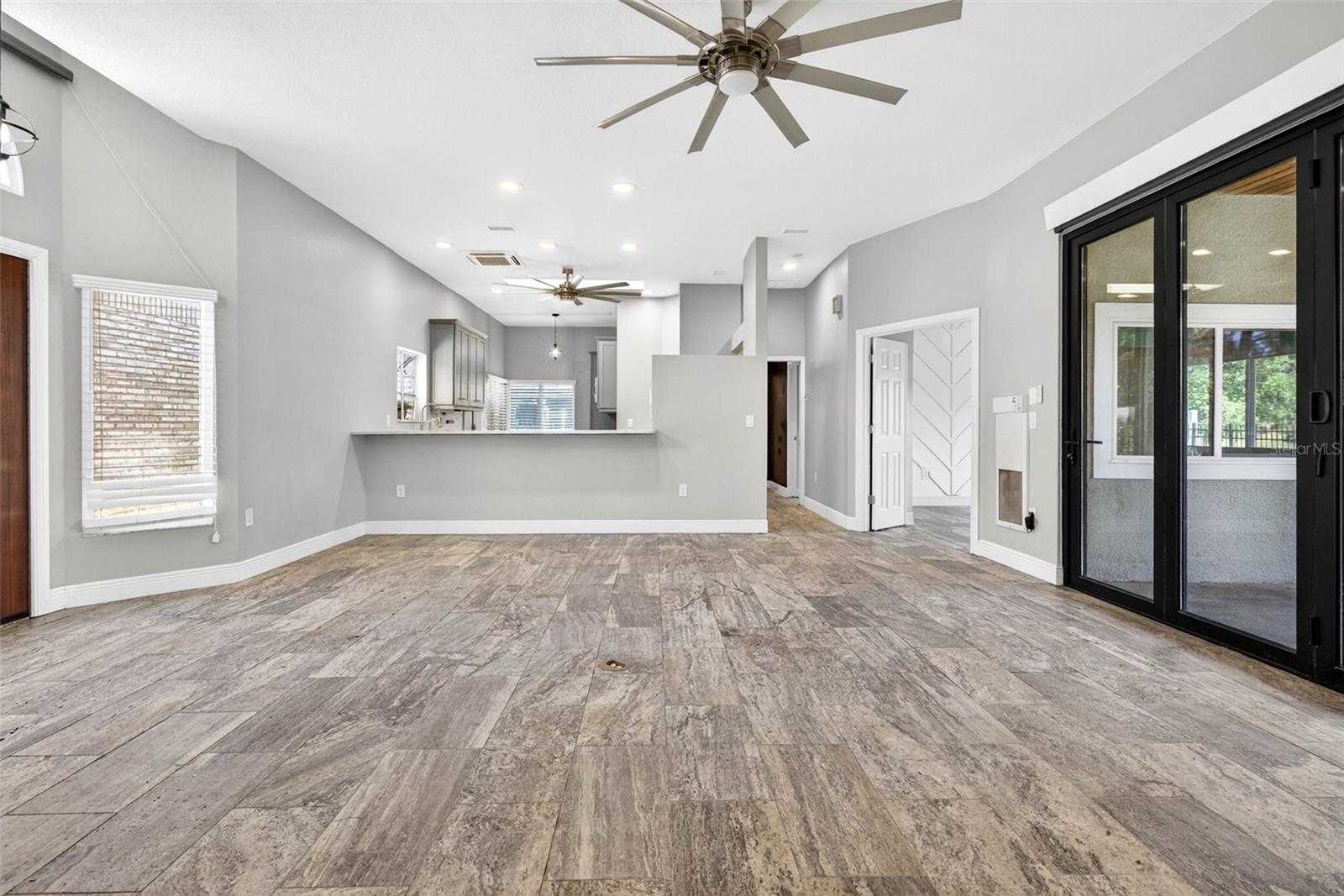 CEDAR CREEK - Residential