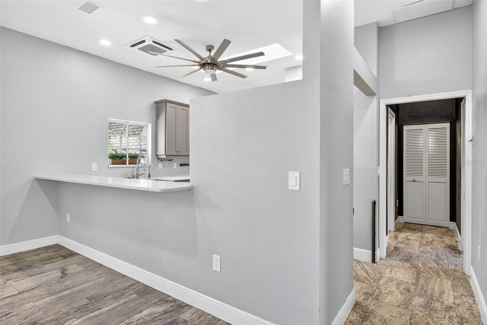 CEDAR CREEK - Residential