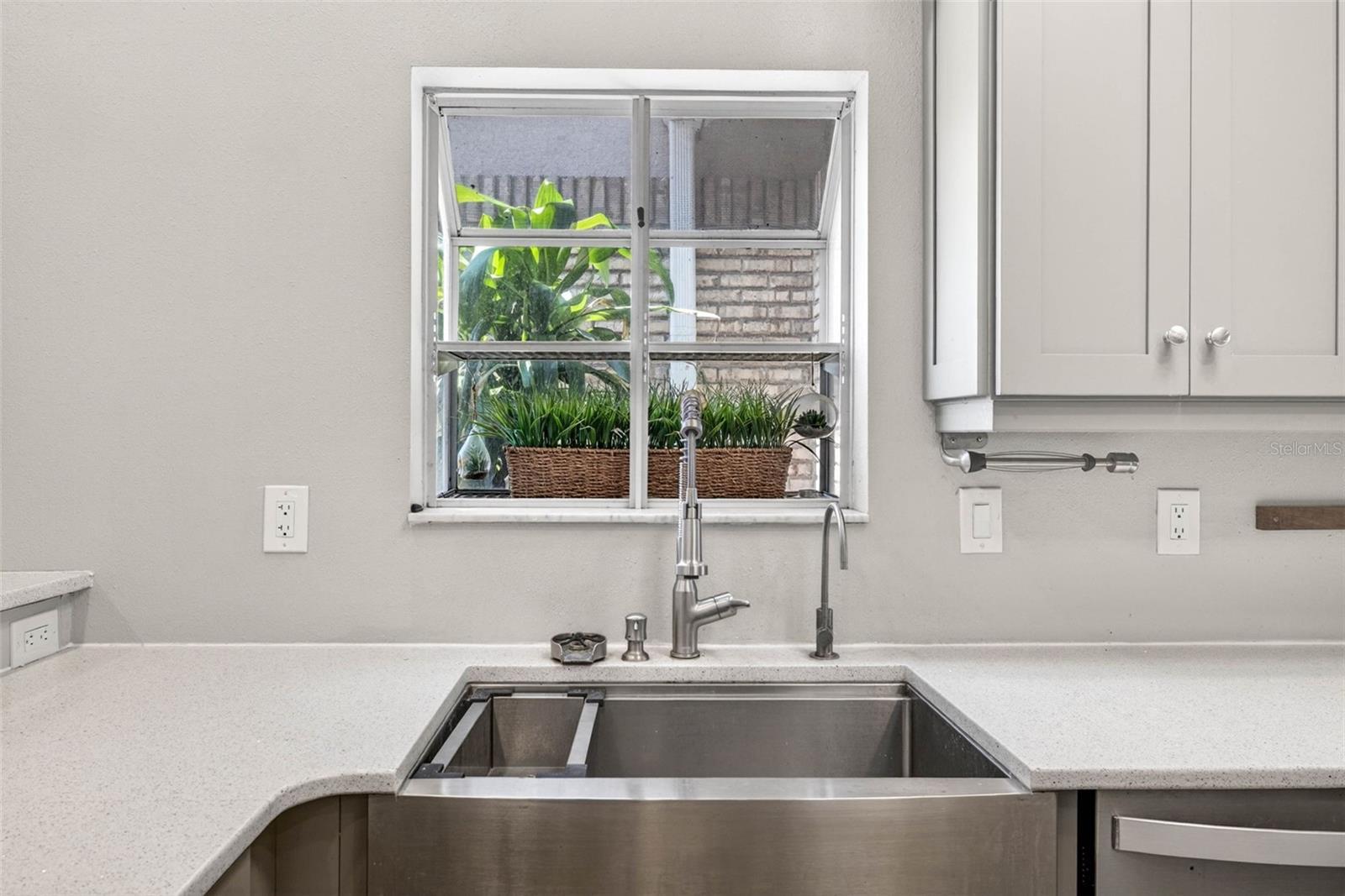 CEDAR CREEK - Residential