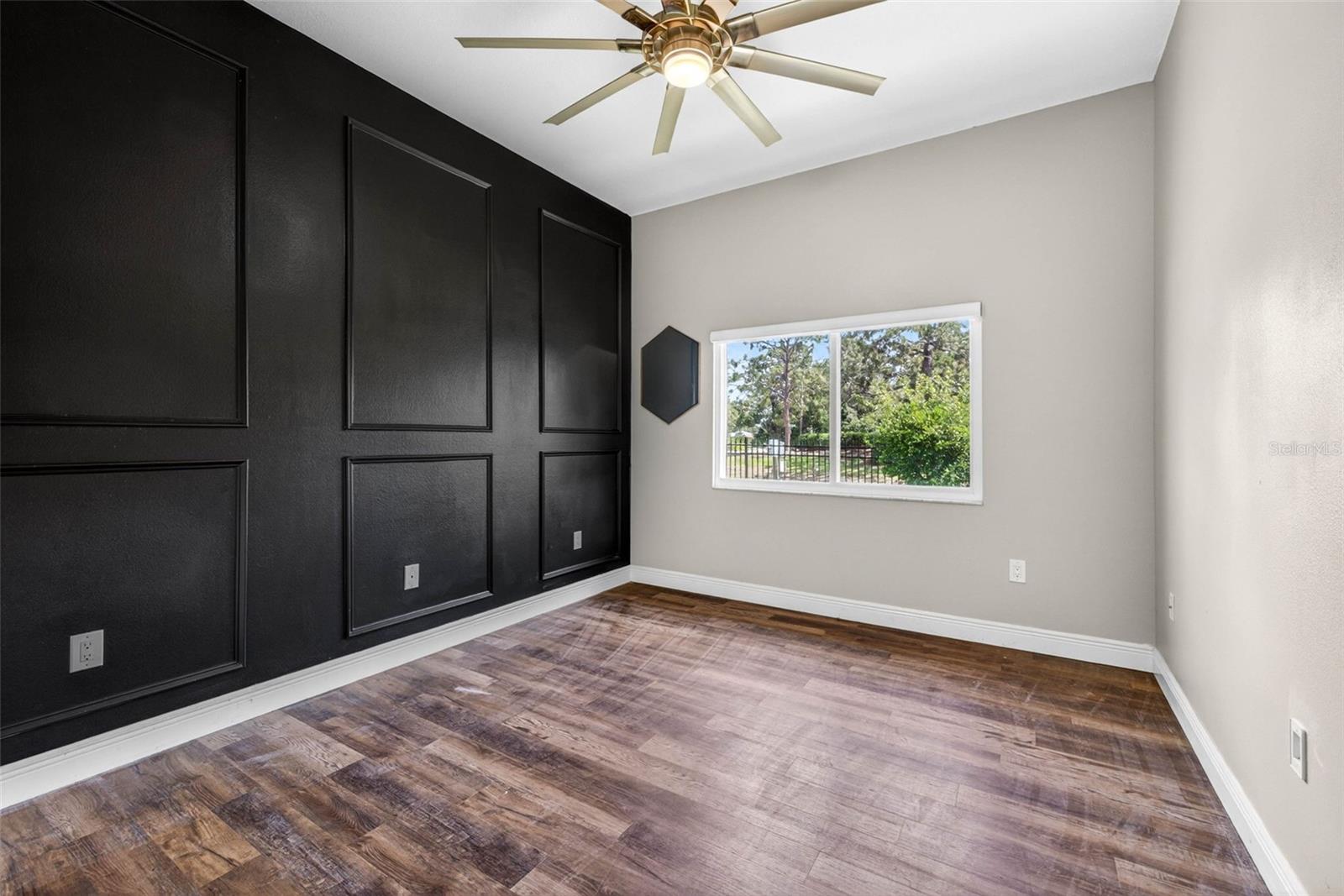 CEDAR CREEK - Residential