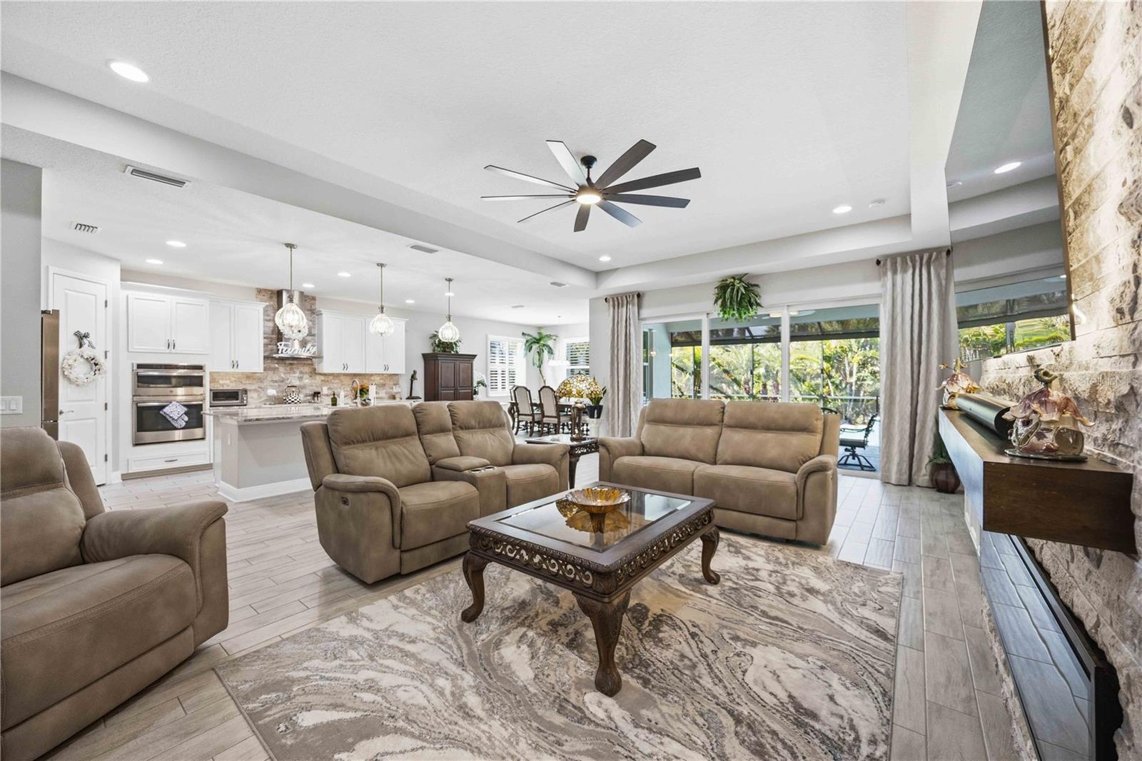 OASIS/WEST VLGS PH 1 - Residential