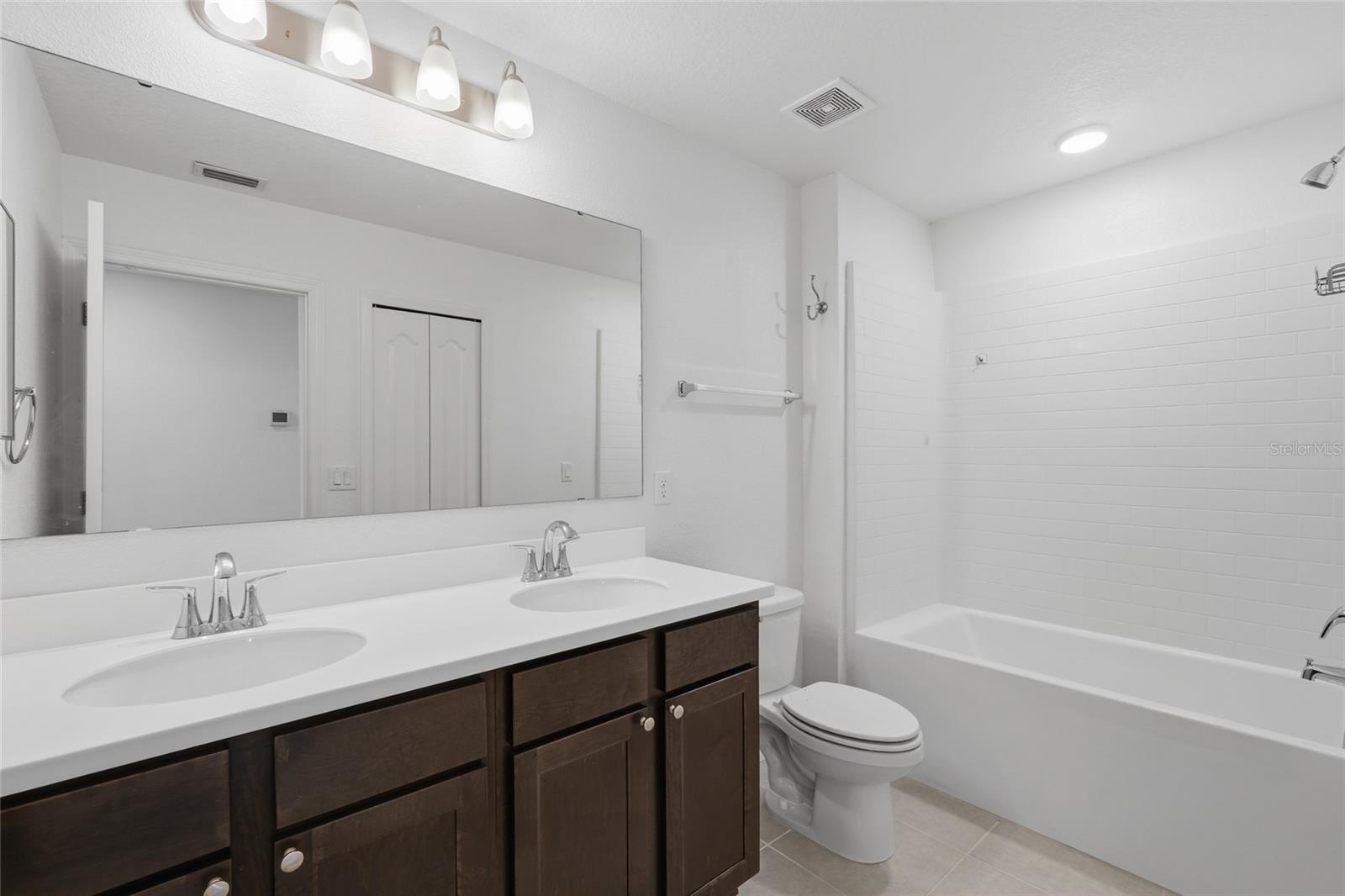 HAMPTON HILLS SOUTH PH 03 - Residential