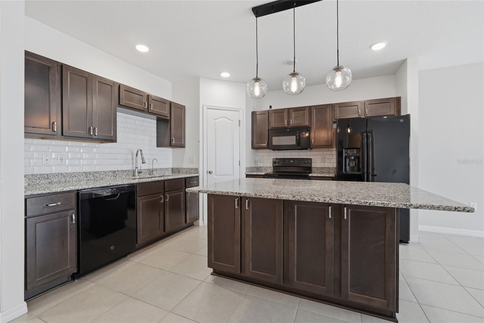 HAMPTON HILLS SOUTH PH 03 - Residential