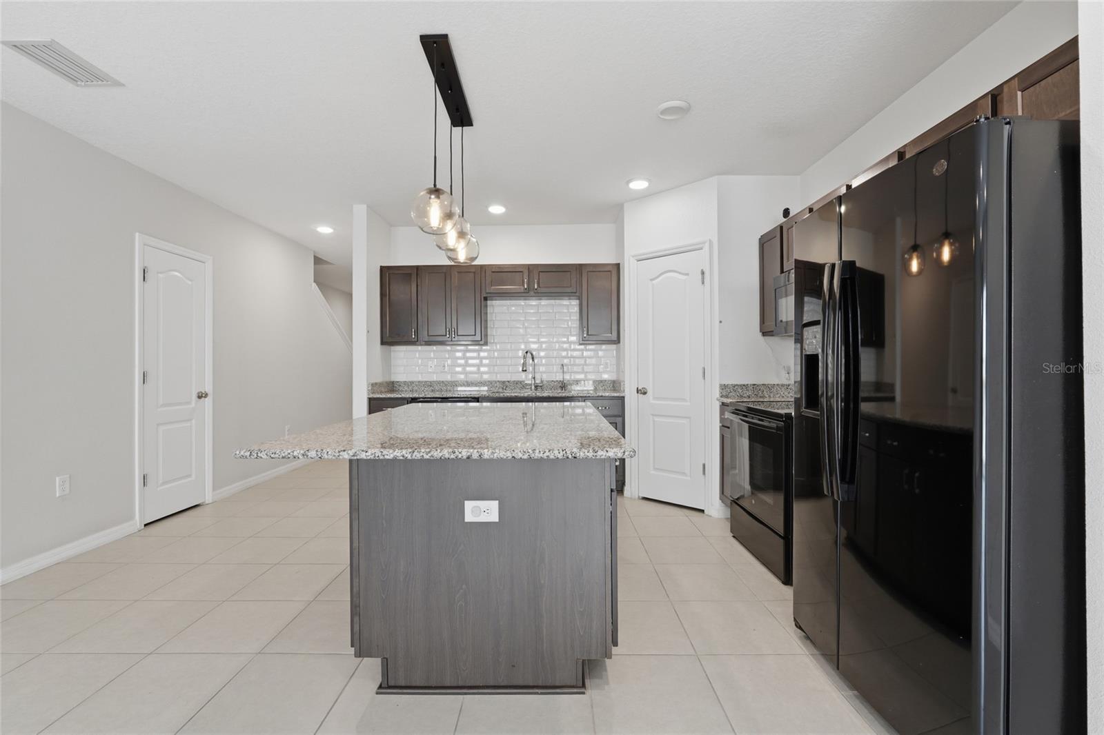 HAMPTON HILLS SOUTH PH 03 - Residential