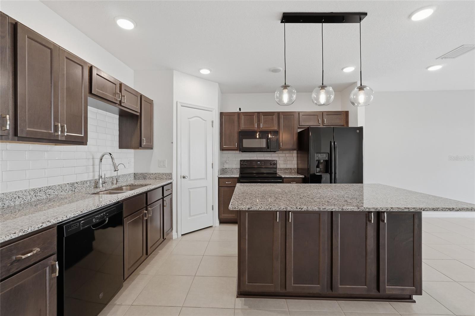 HAMPTON HILLS SOUTH PH 03 - Residential
