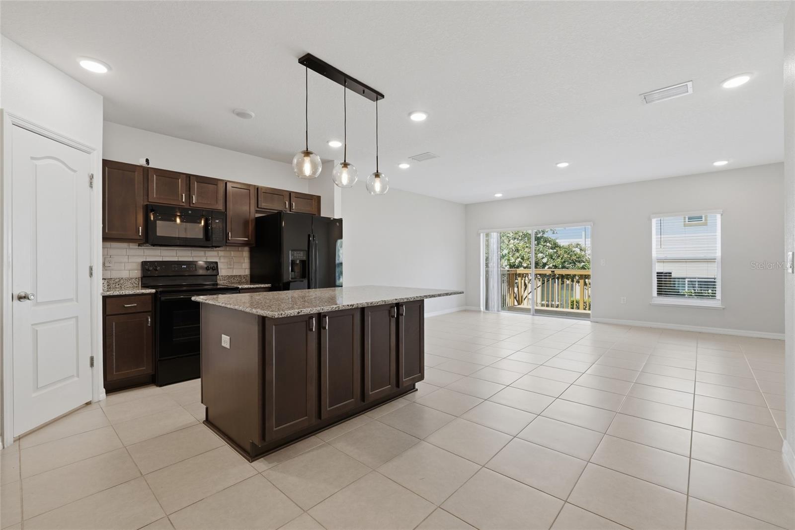 HAMPTON HILLS SOUTH PH 03 - Residential