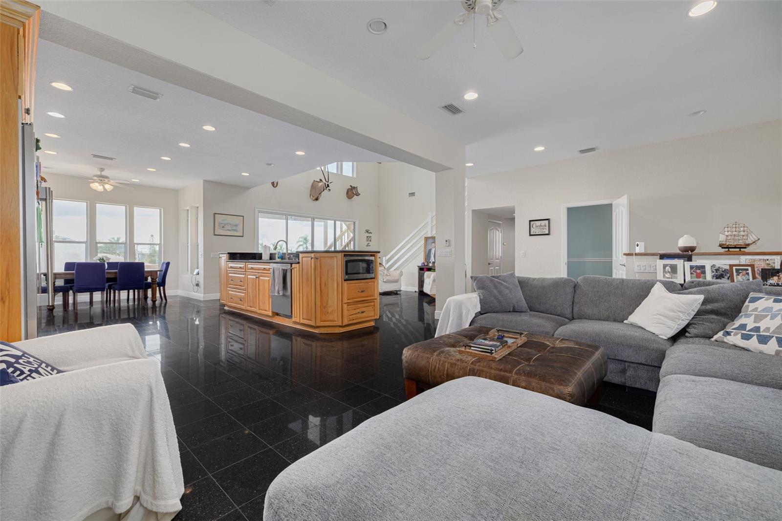 HARBOR ISLES - Residential