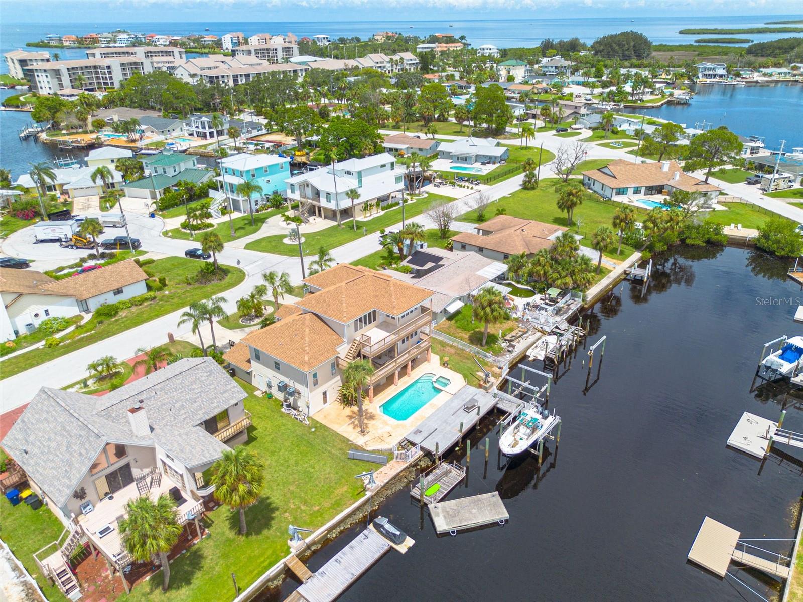 HARBOR ISLES - Residential
