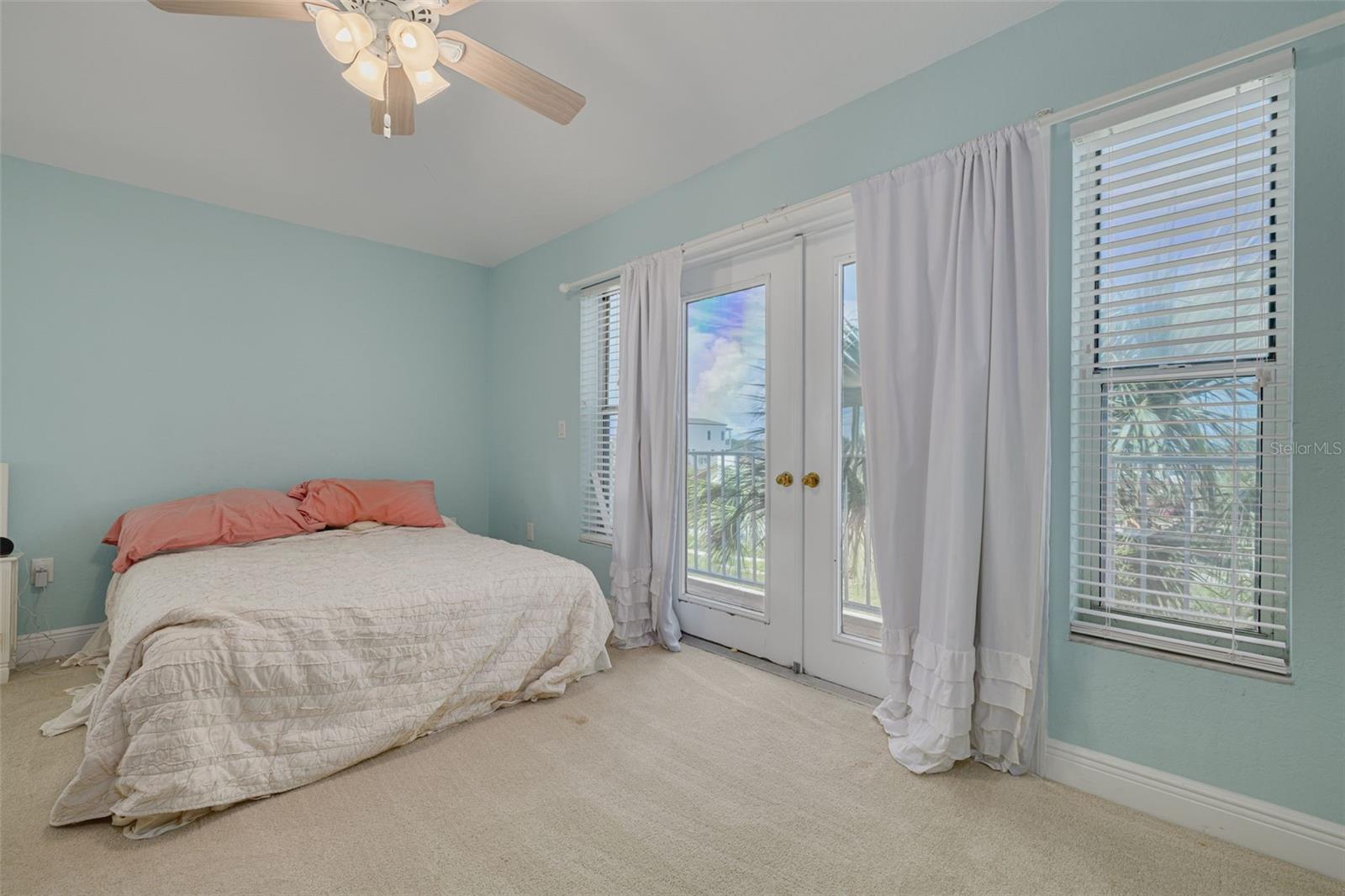 HARBOR ISLES - Residential