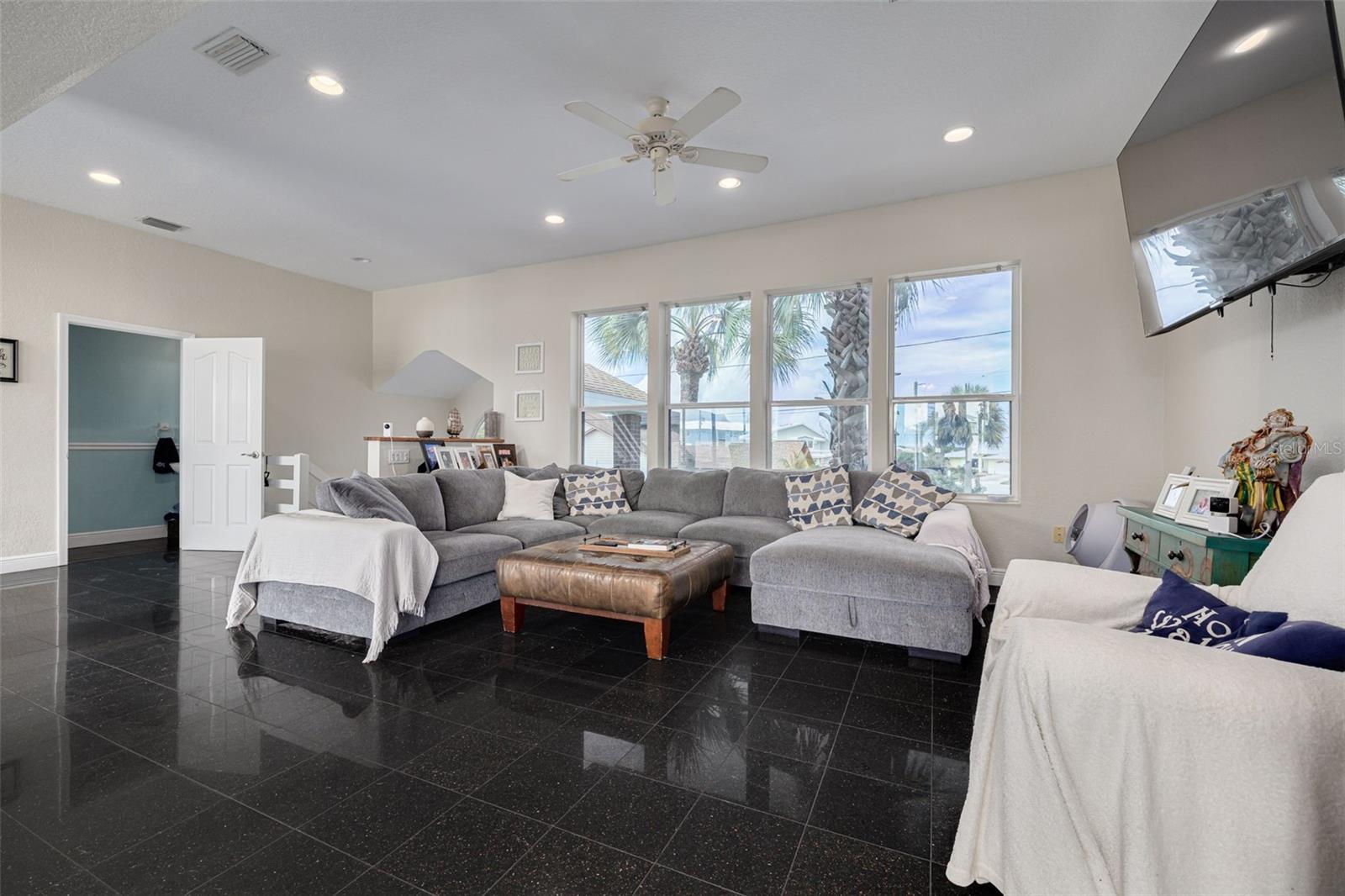 HARBOR ISLES - Residential