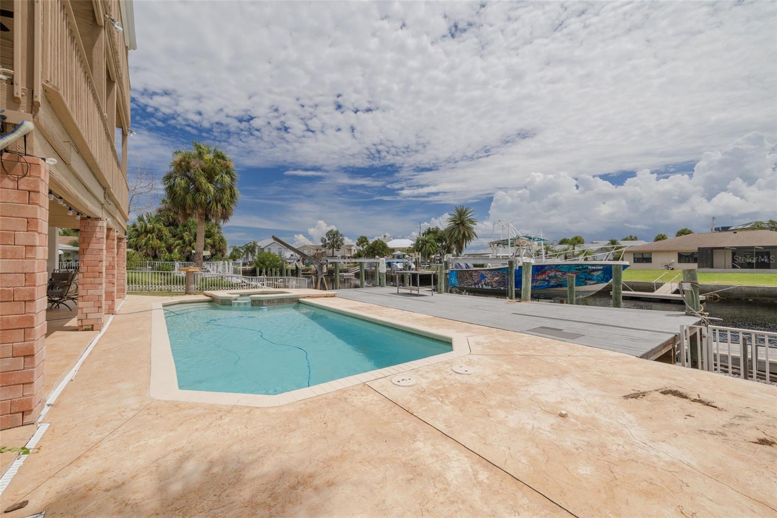 HARBOR ISLES - Residential