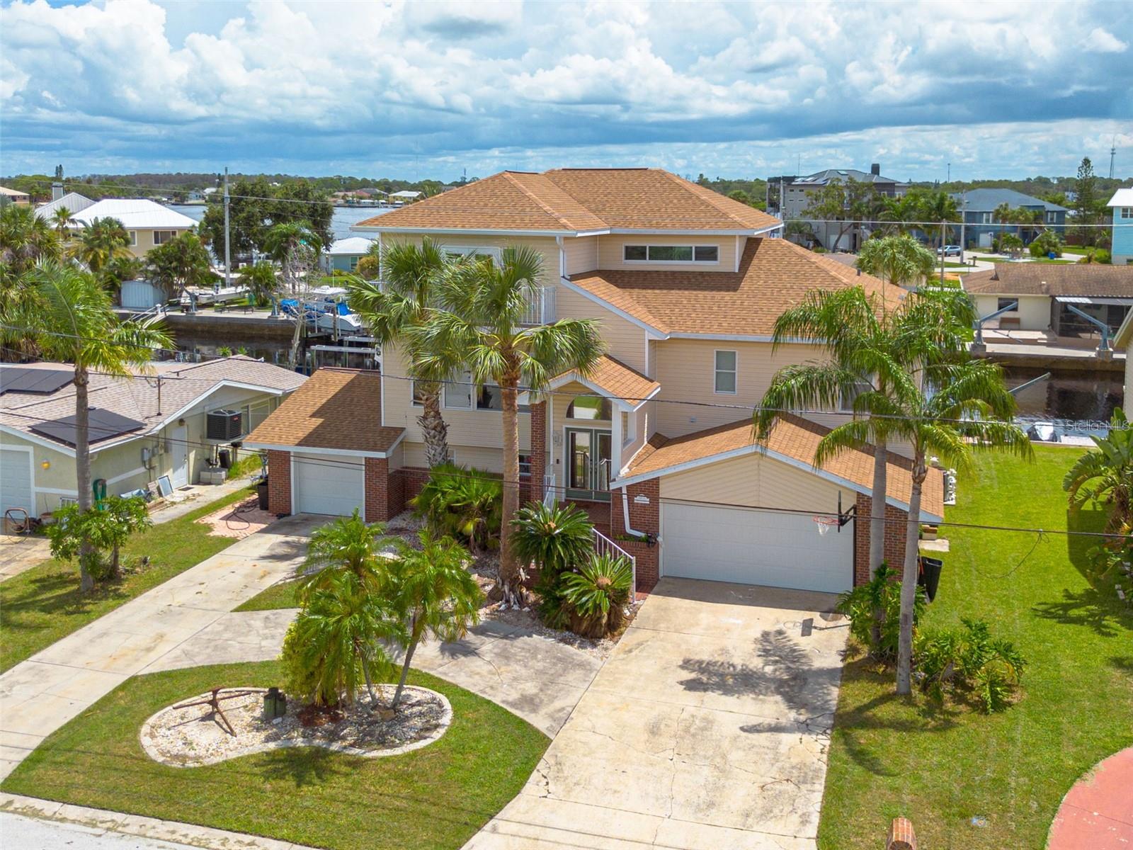 HARBOR ISLES - Residential