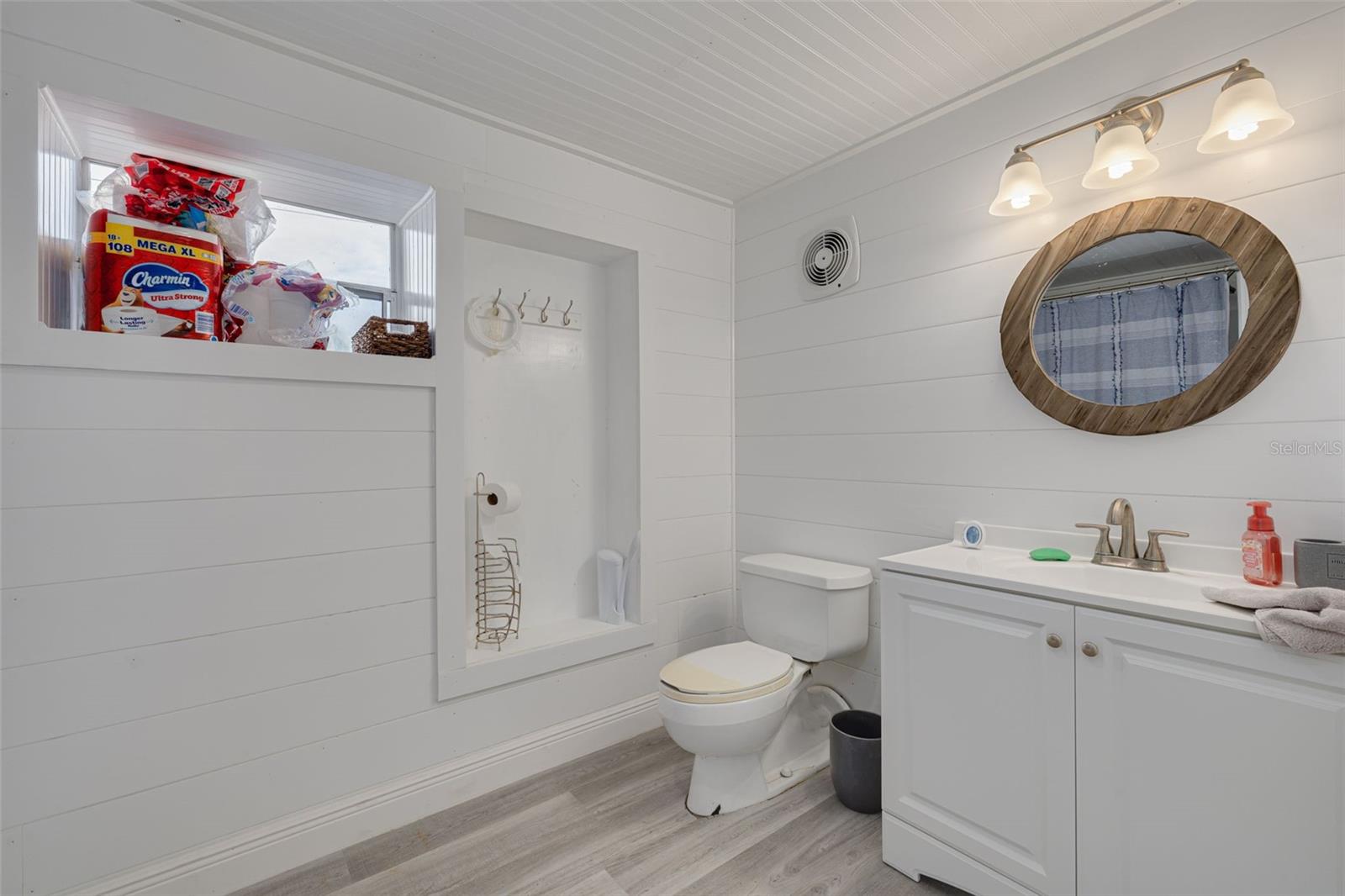 HARBOR ISLES - Residential