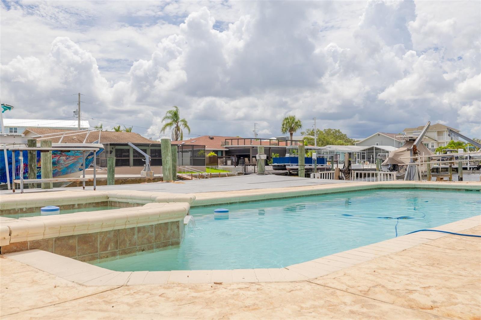 HARBOR ISLES - Residential