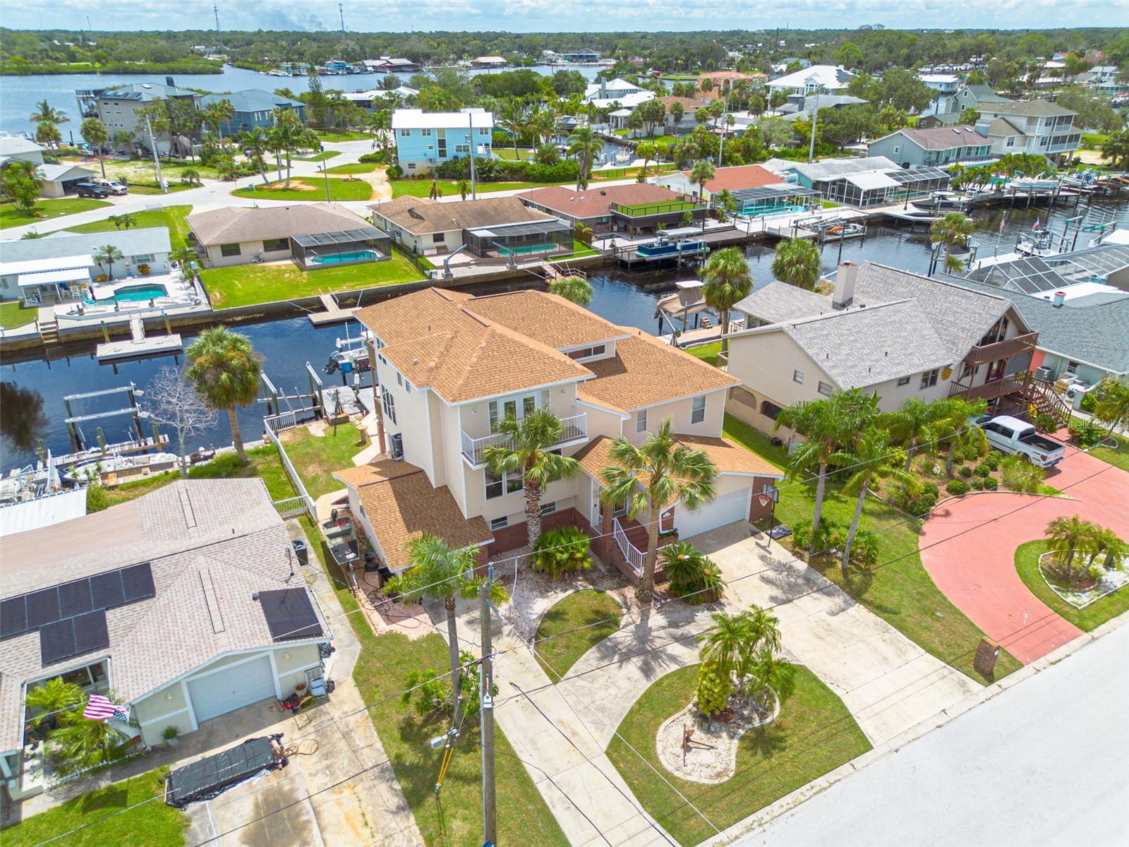 HARBOR ISLES - Residential