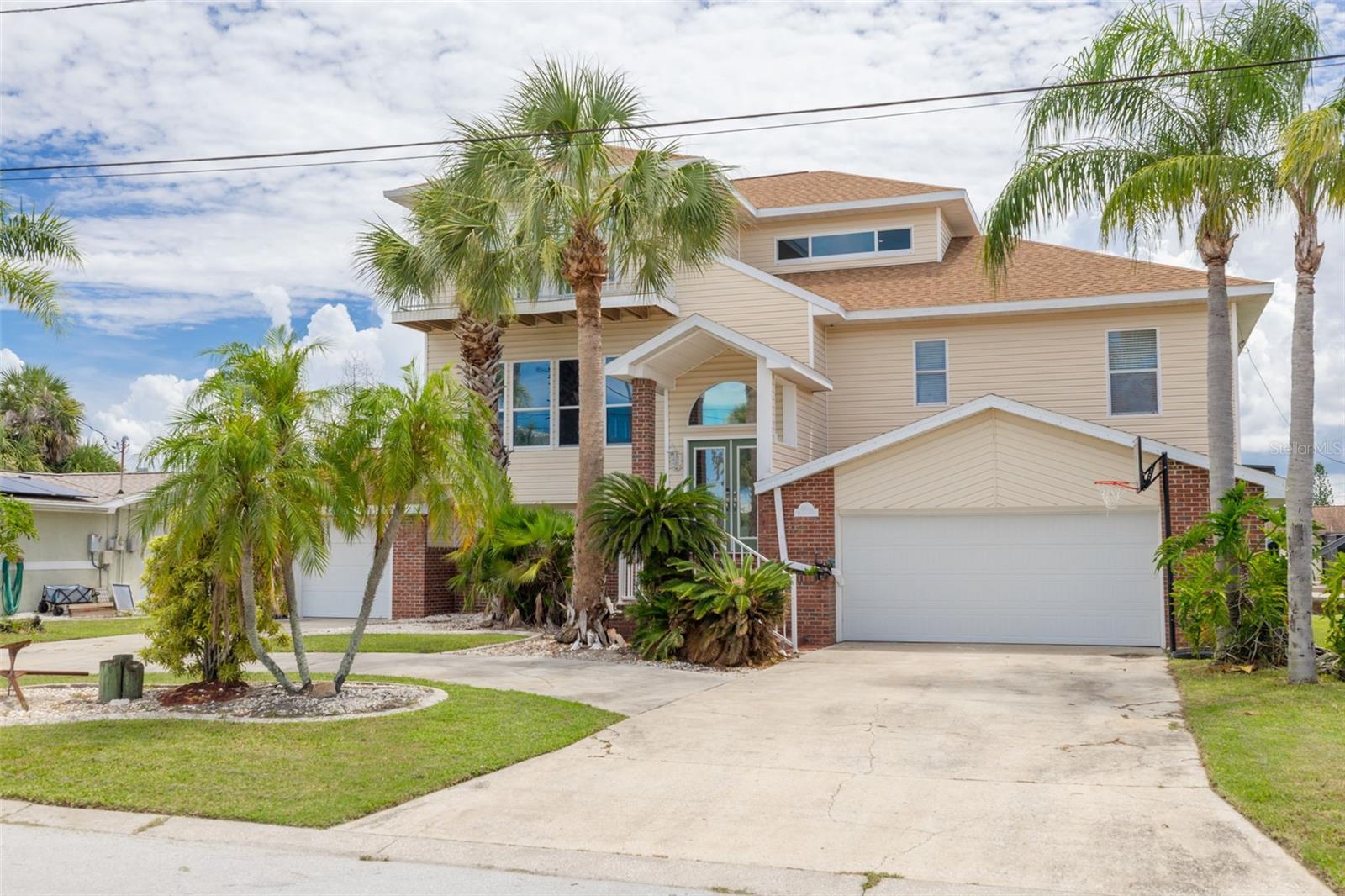 HARBOR ISLES - Residential
